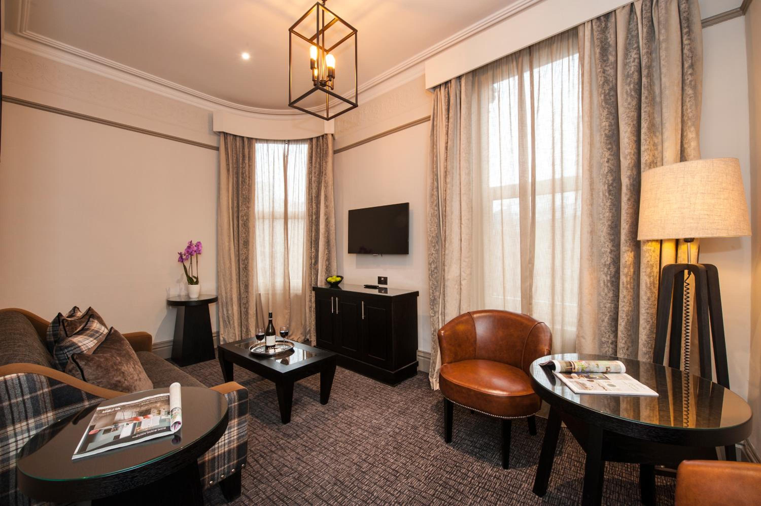 Deluxe Suite