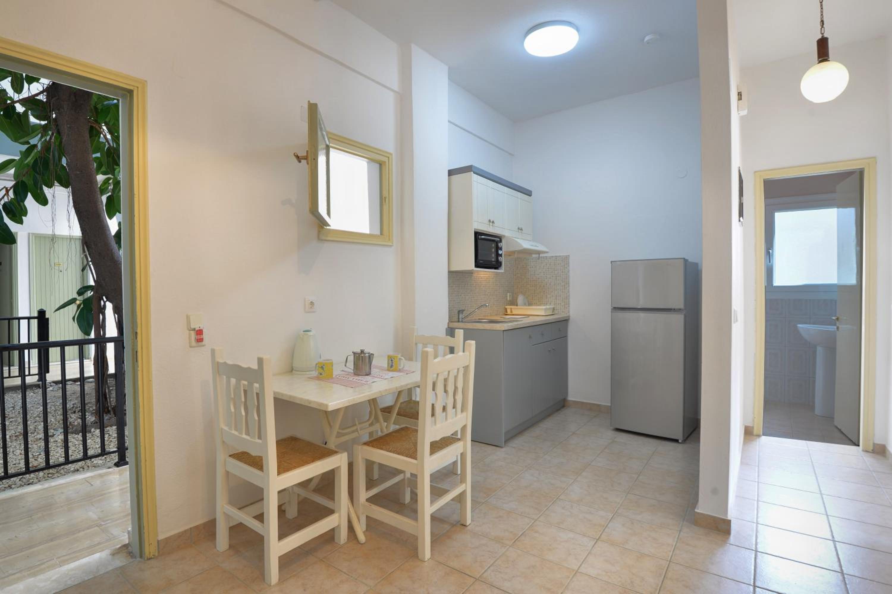 Studio - Ground Floor - Photo 8