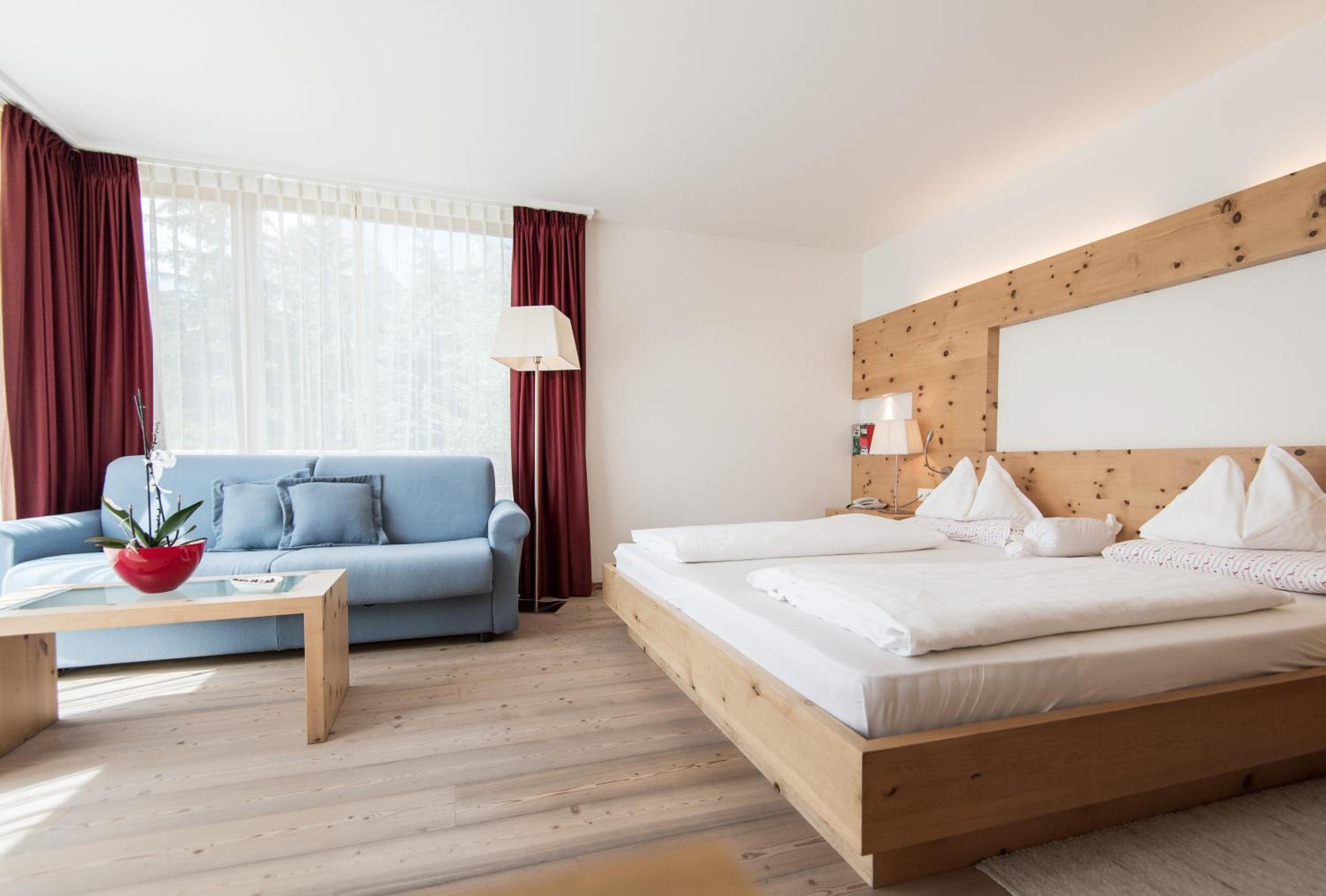 Deluxe Double Room with Balcony photo 1