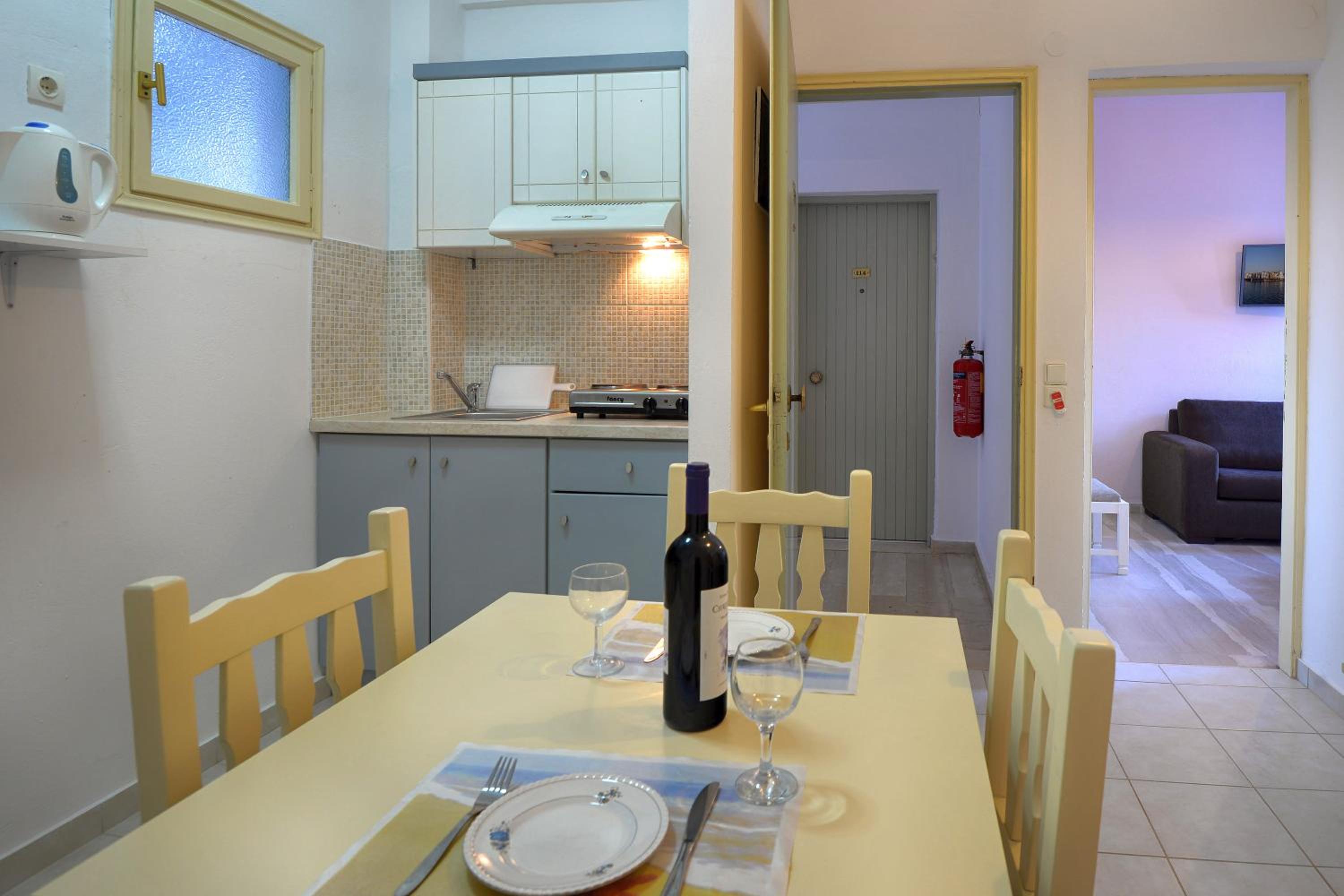 One-Bedroom Apartment - Photo 7