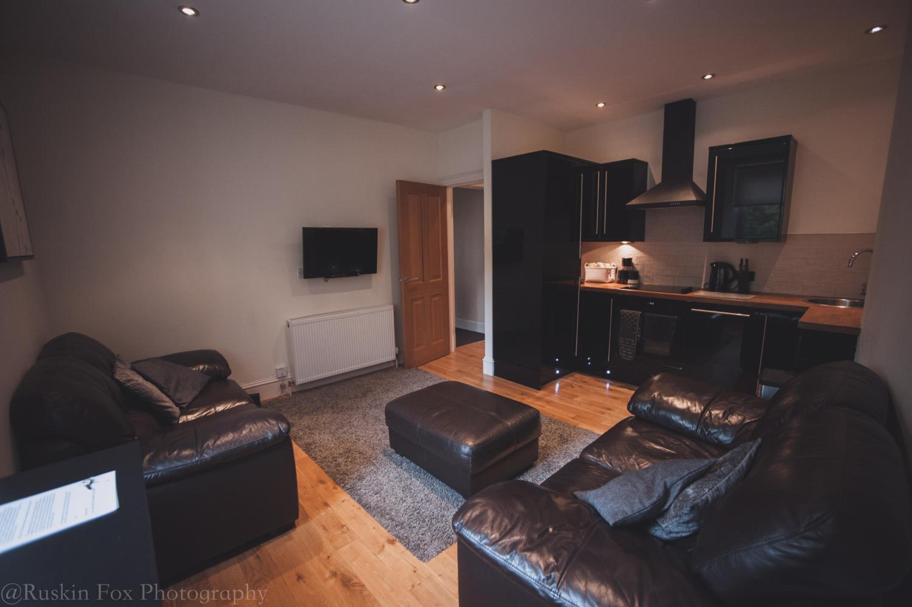 Two-Bedroom Apartment - Photo 3