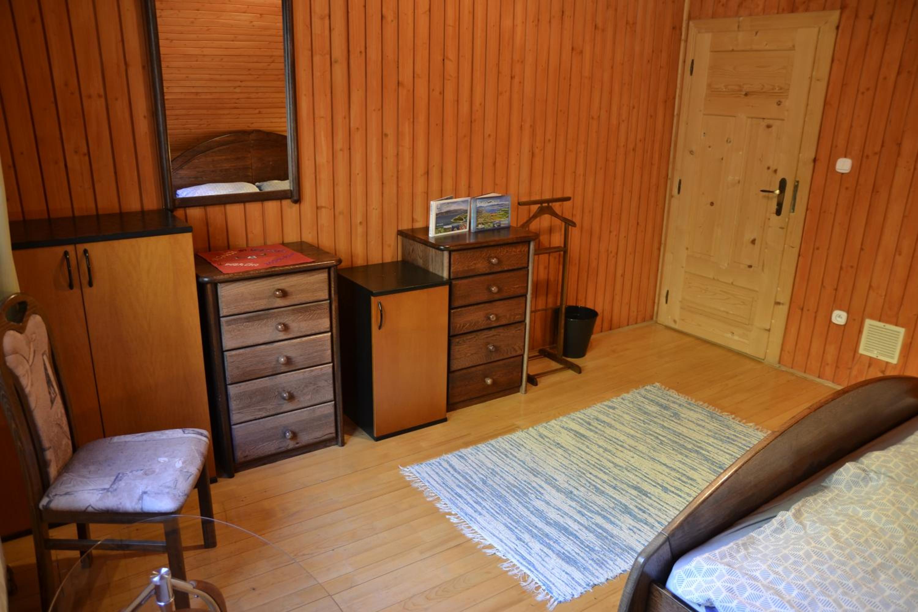 Double Room with Shared Bathroom photo 2