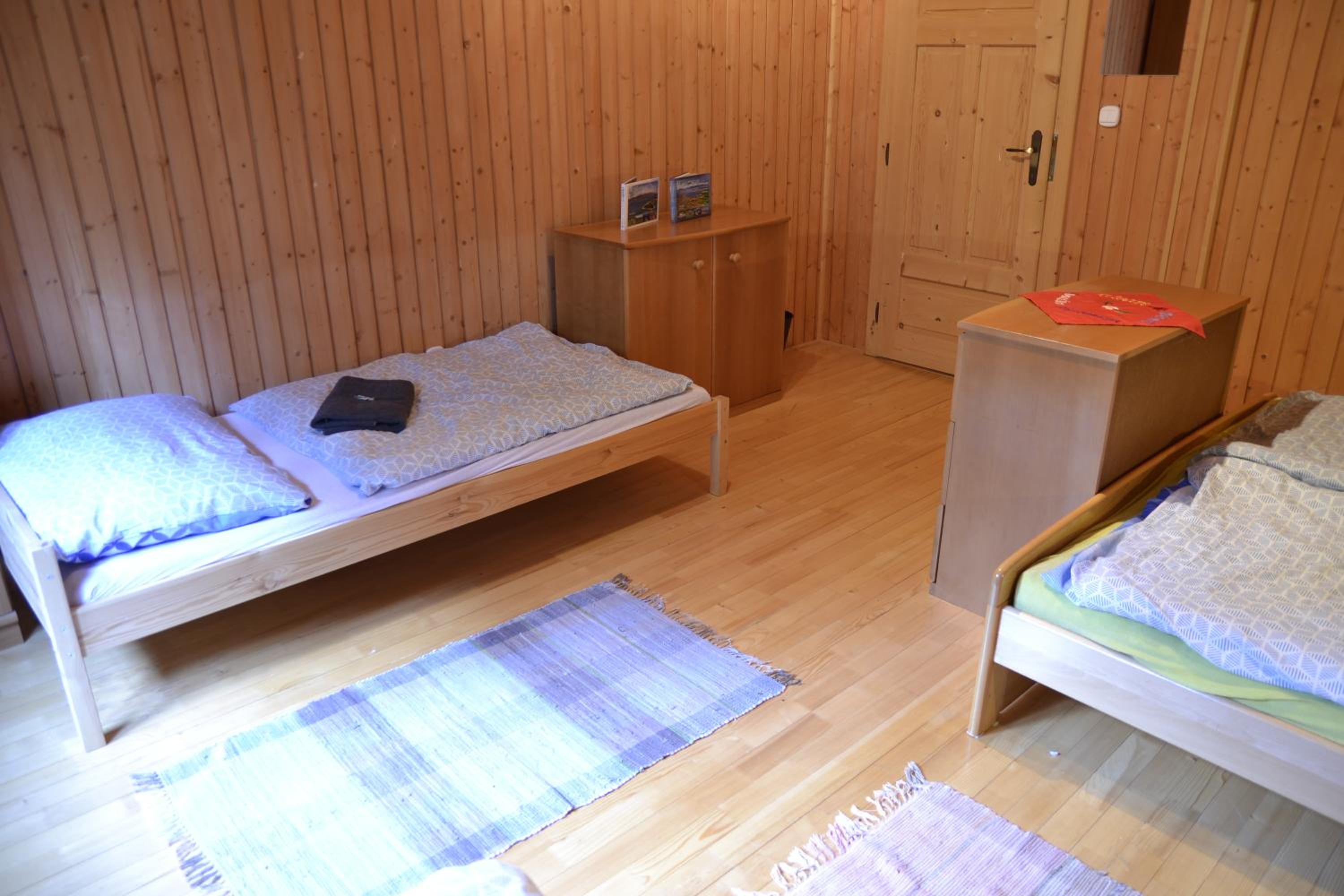 Economy Quadruple Room with Shared Bathroom photo 3