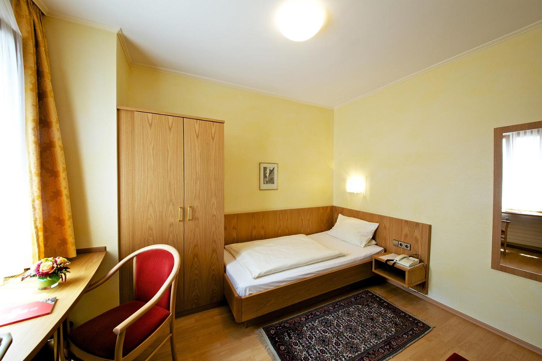Single Room photo 3