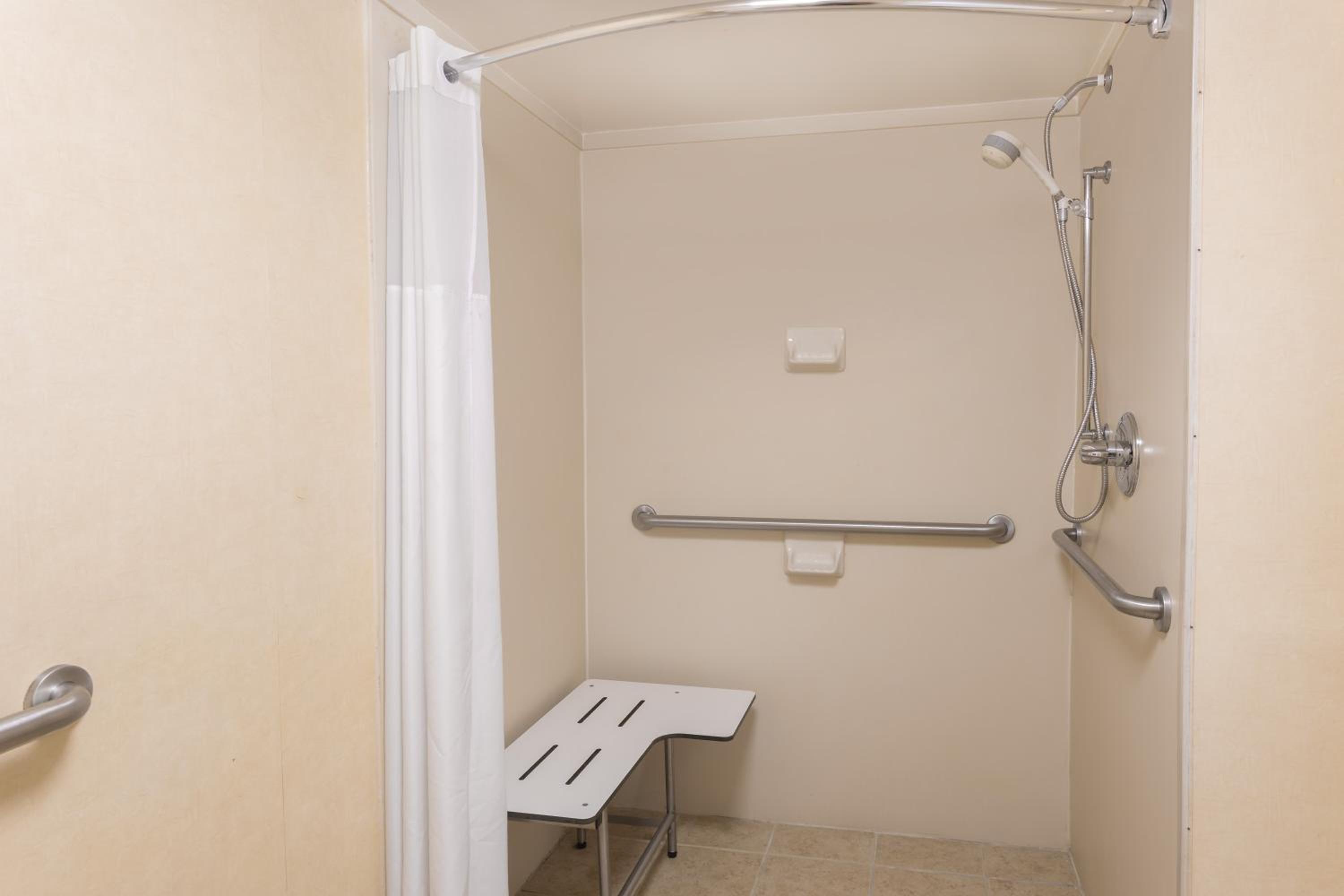 Double Room - Disability Access photo 2
