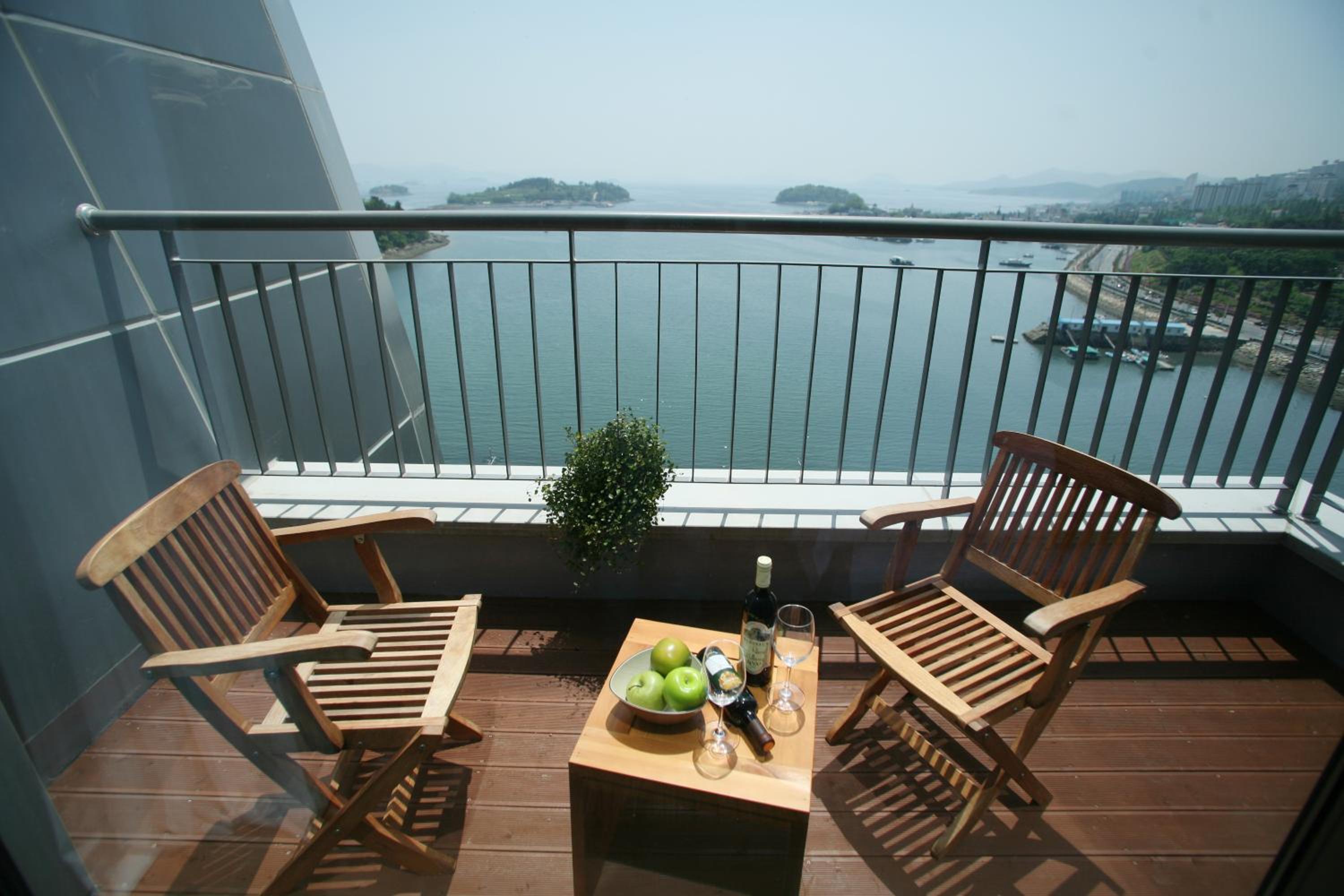 Deluxe Twin Room with Sea View with Terrace photo 3