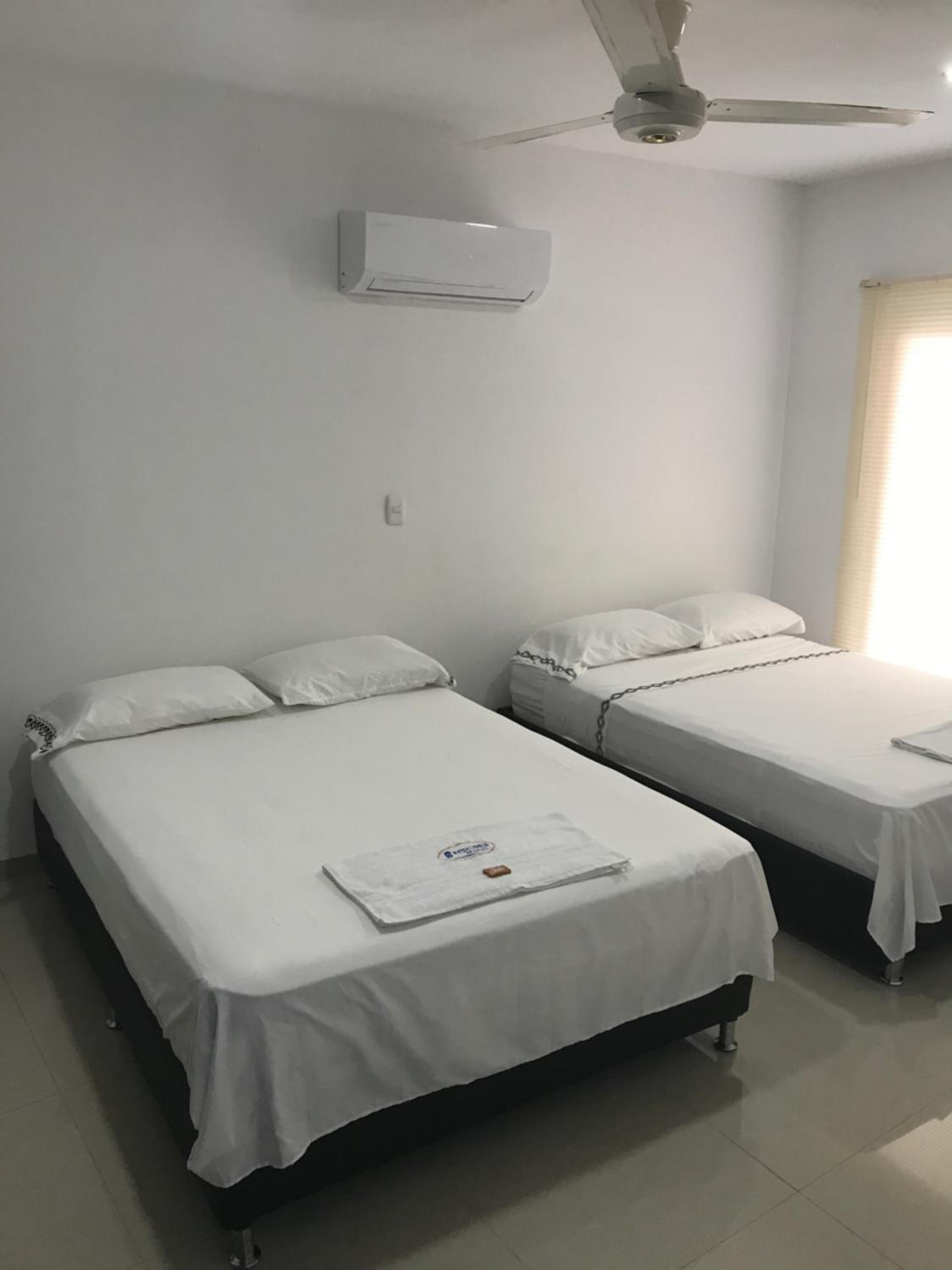 Budget Twin Room photo 3