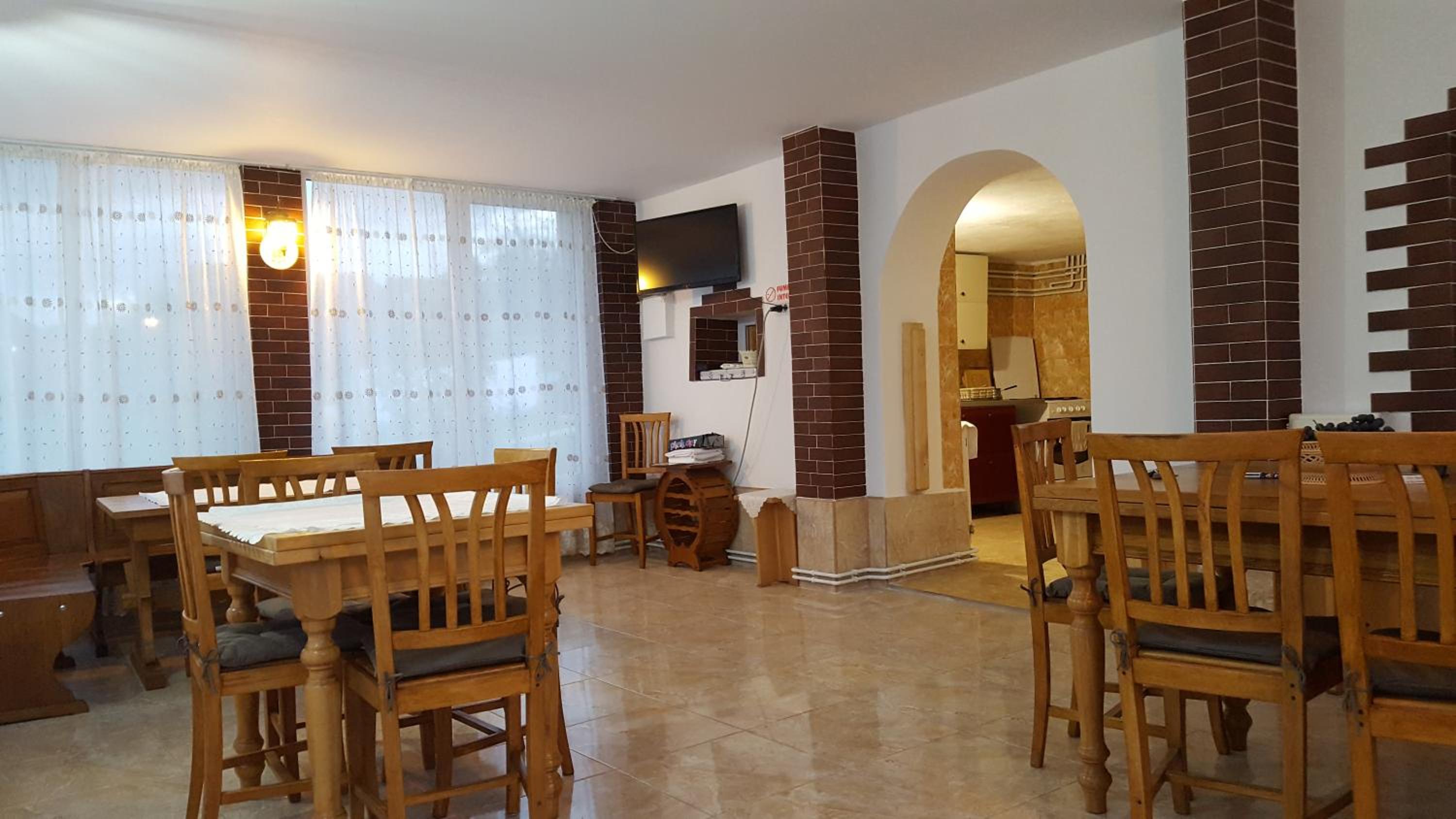 Double Room - Photo 18