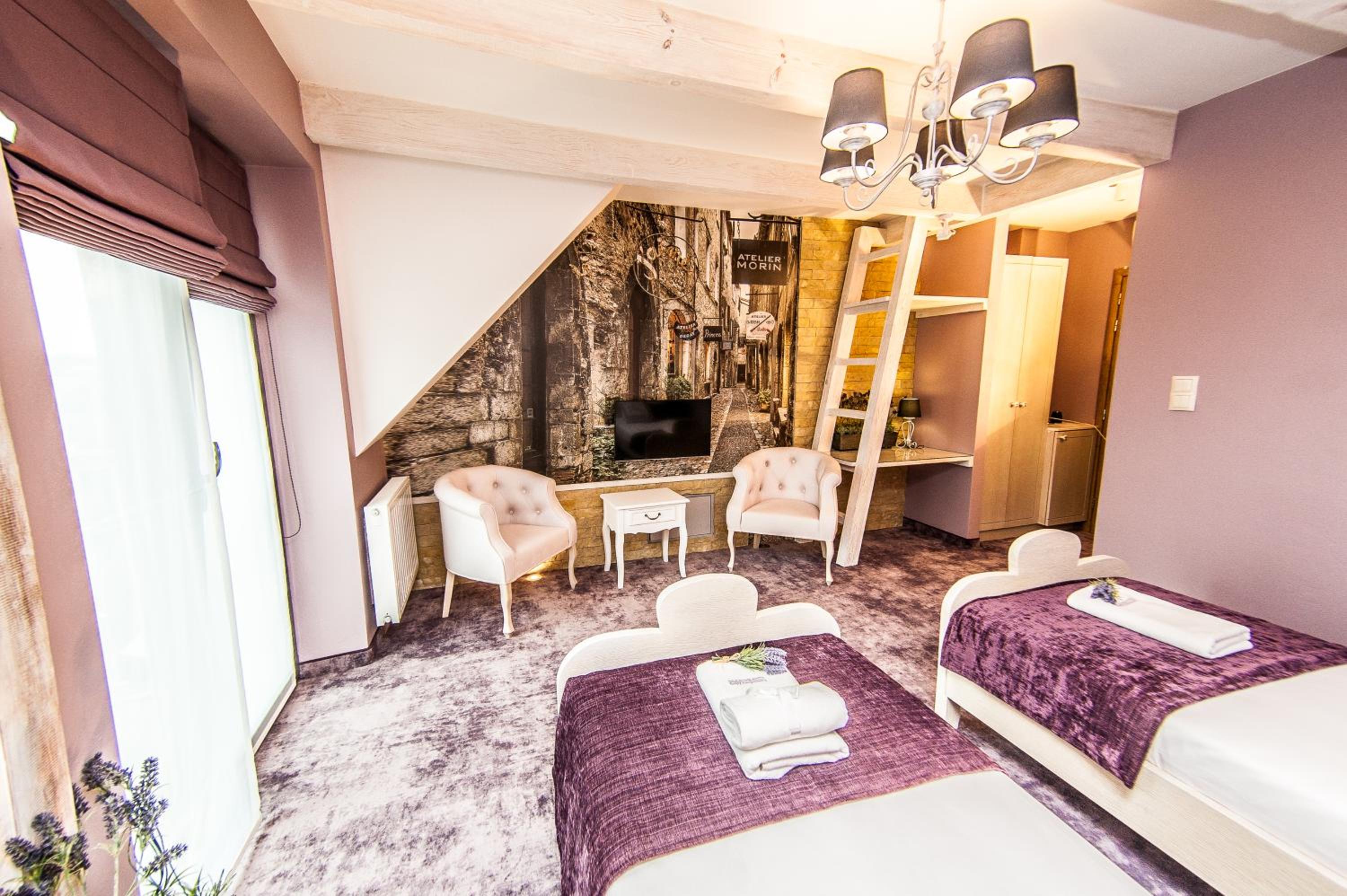 Deluxe Twin Room - Photo 1