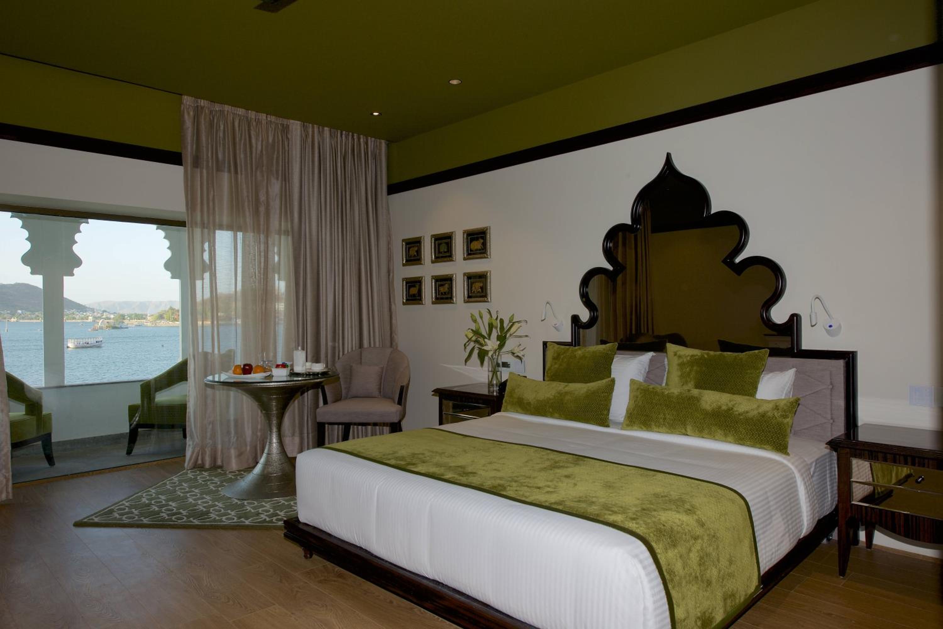 Double Room with Lake View photo 3