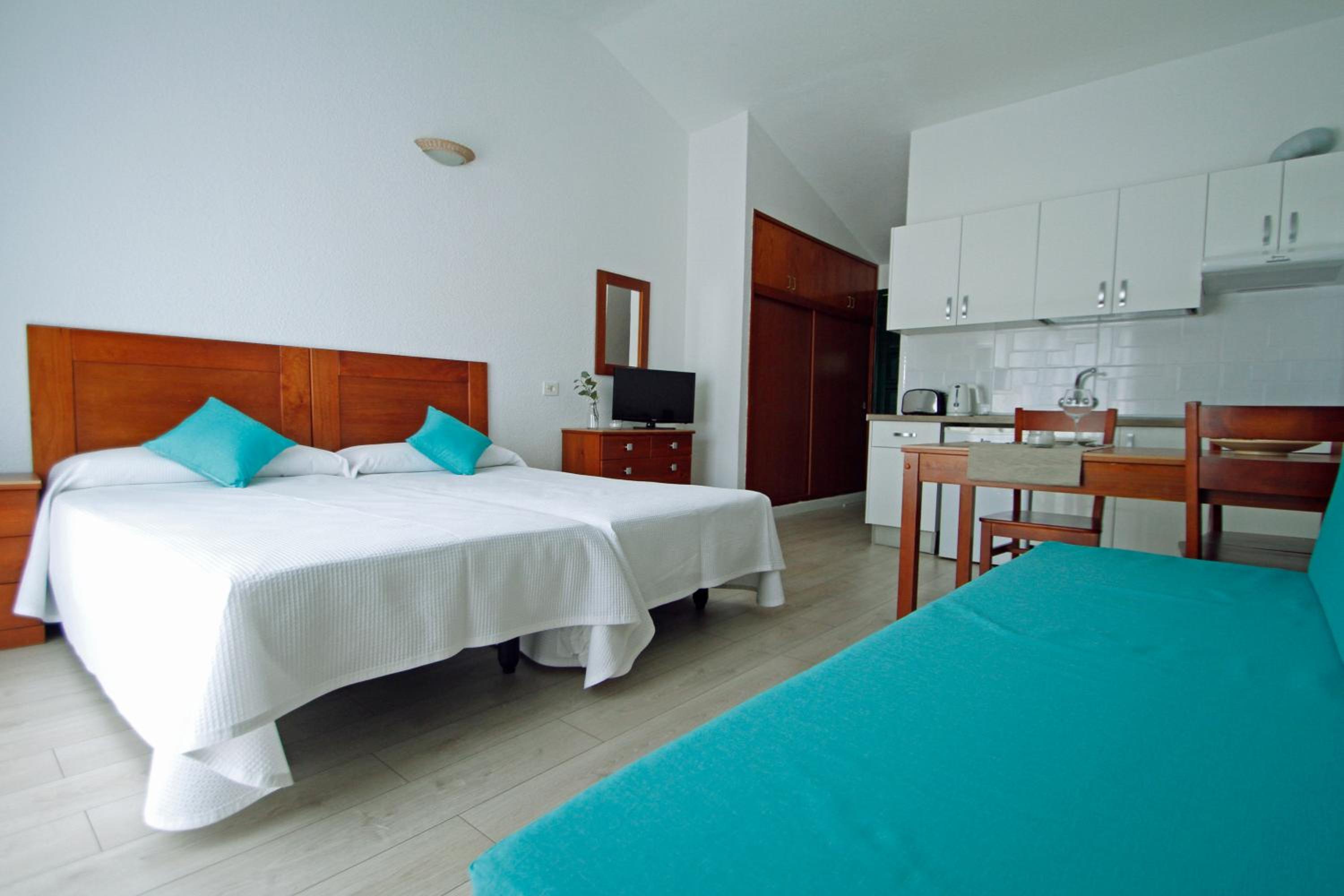 Estudio con terraza
