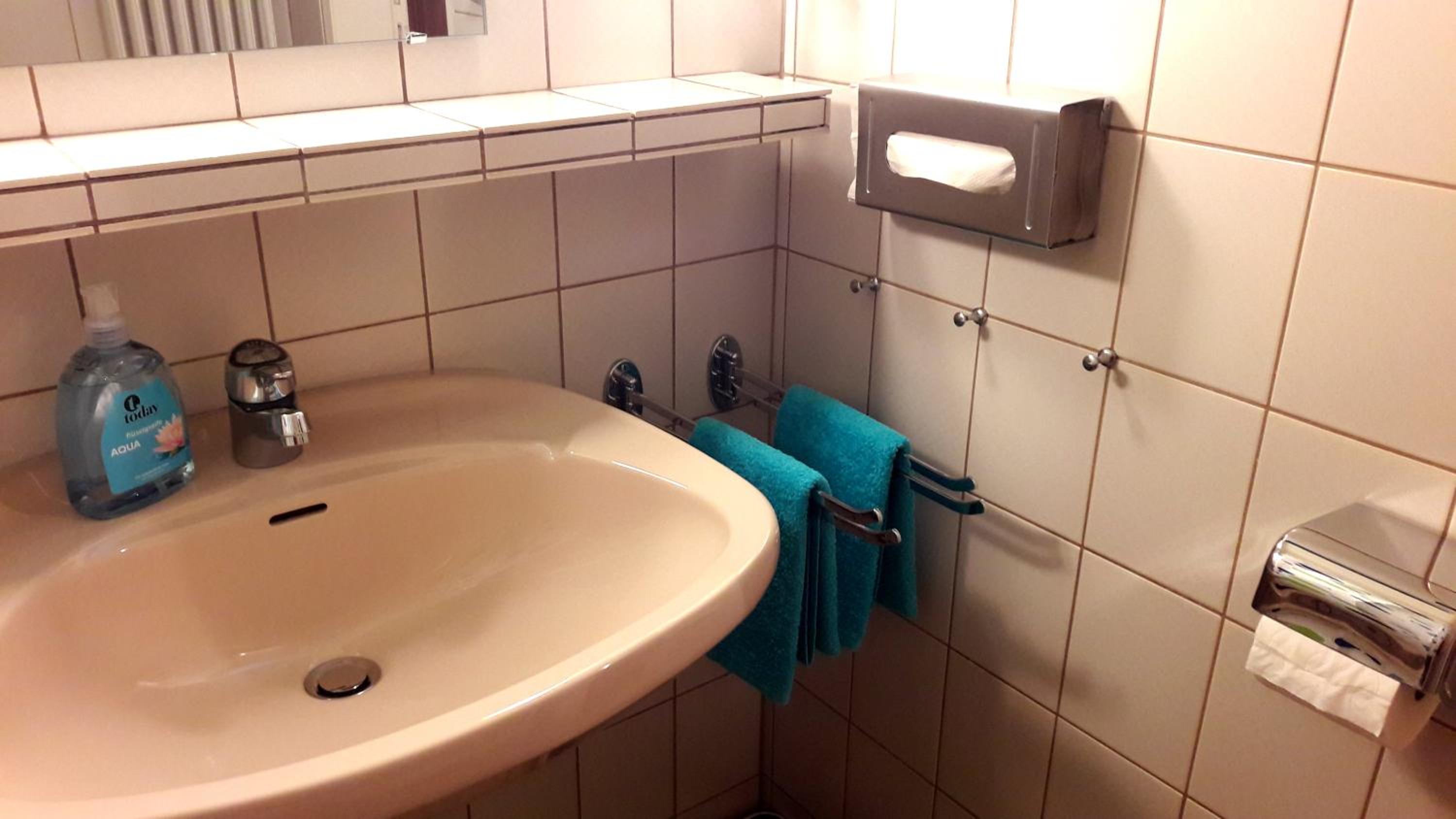 Classic Quadruple Room - Photo 8