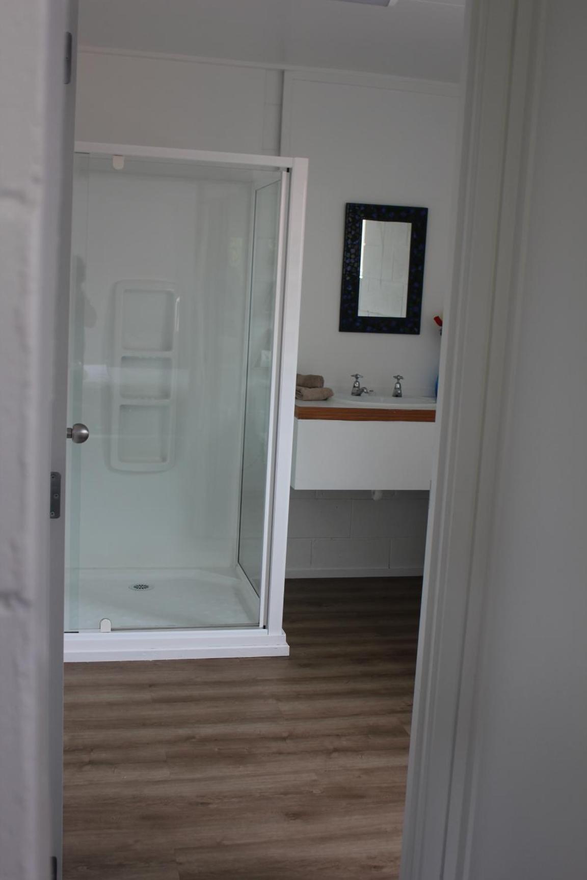 Double Room with Private Bathroom - Photo 4
