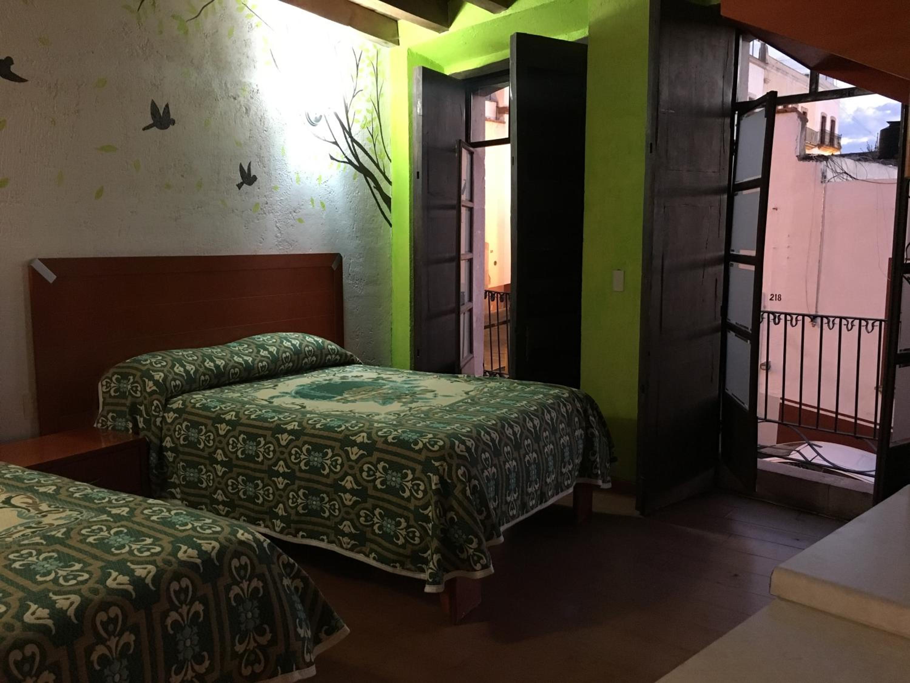 Twin Room with Private Bathroom photo 3