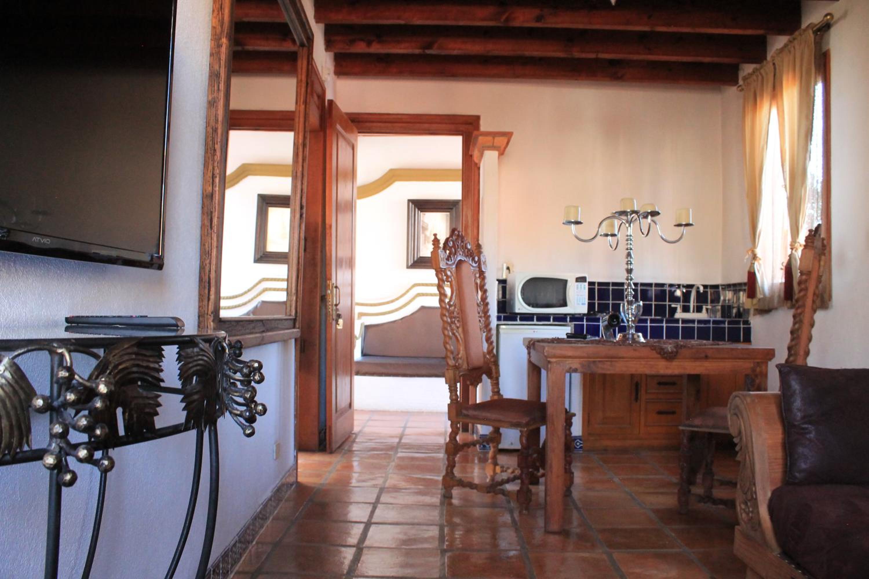 Suite with Terrace - Photo 5