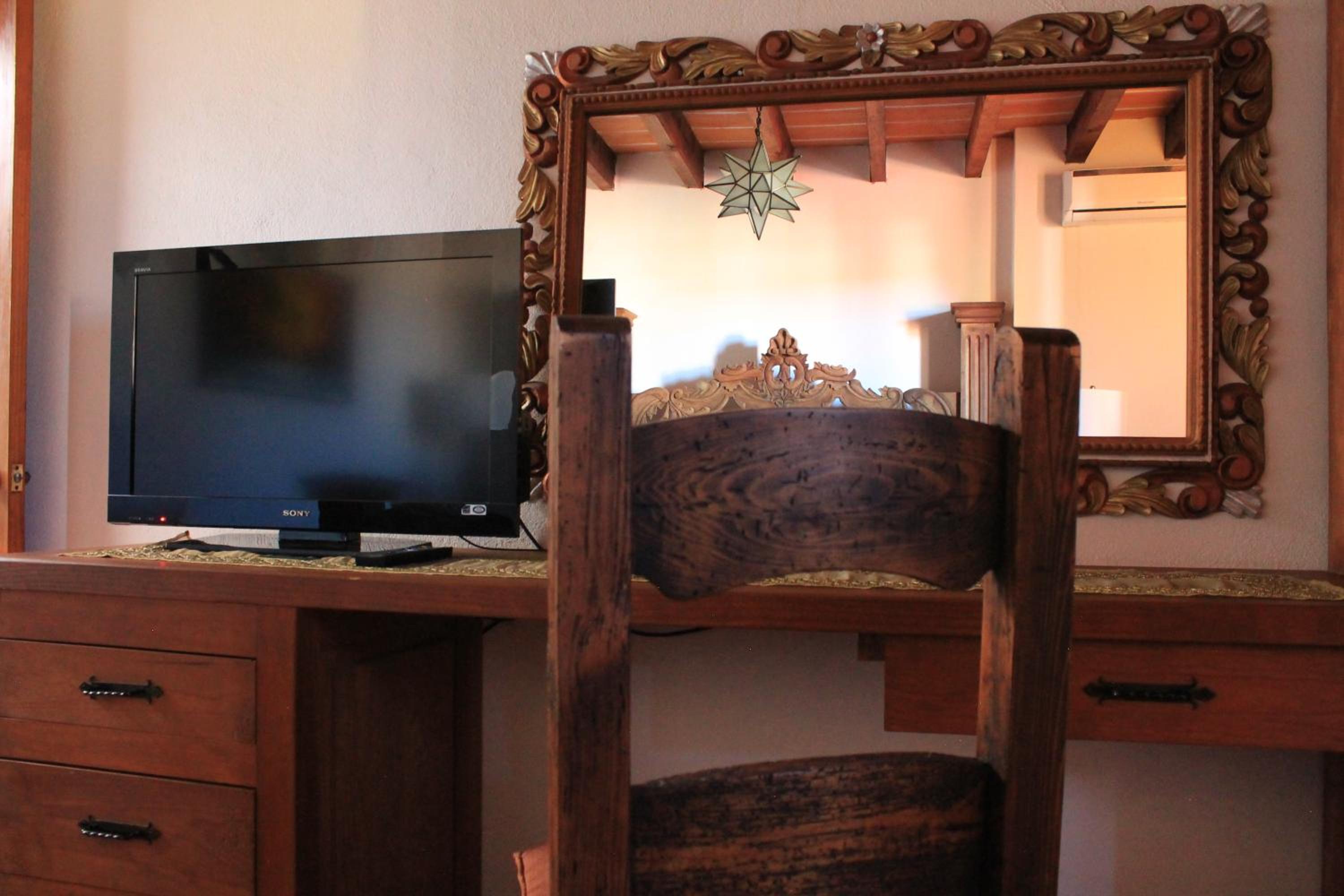 Suite with Terrace - Photo 6