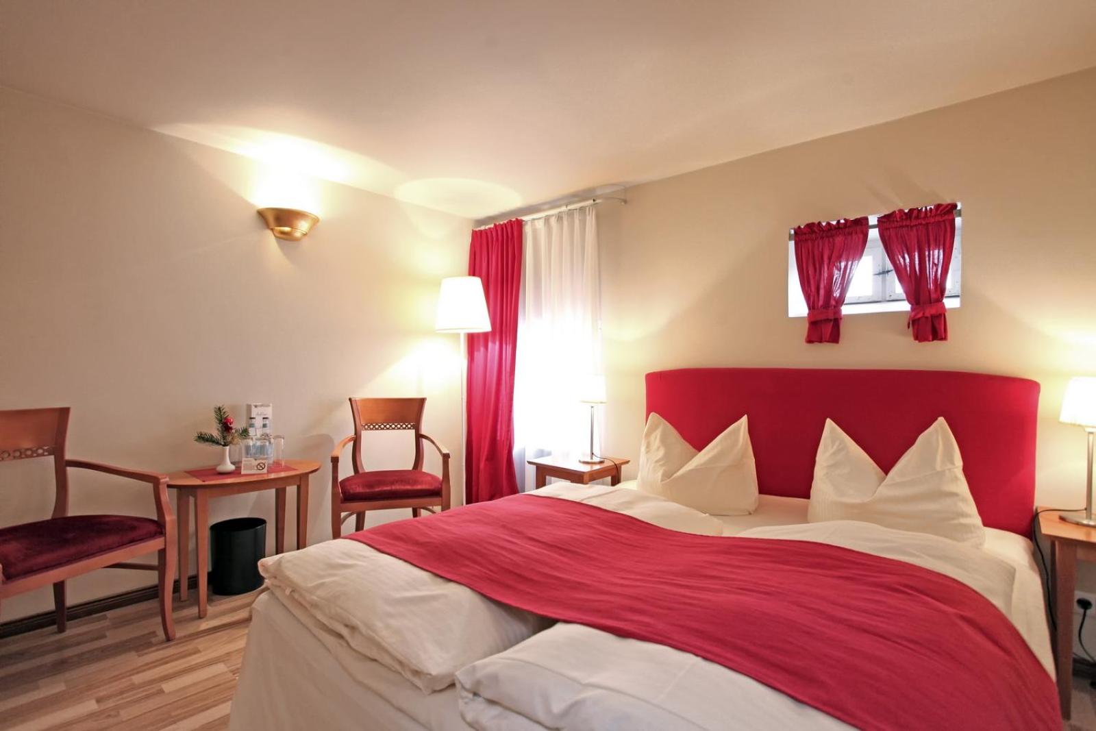 4 Bed Apartment Ensuite photo 3