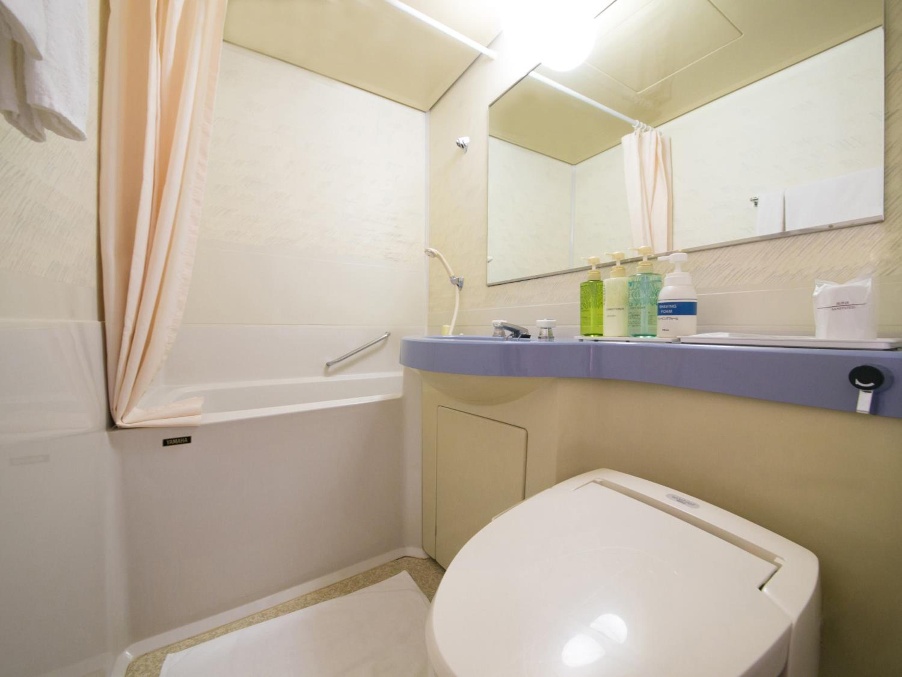 Twin Room - Non-Smoking photo 2