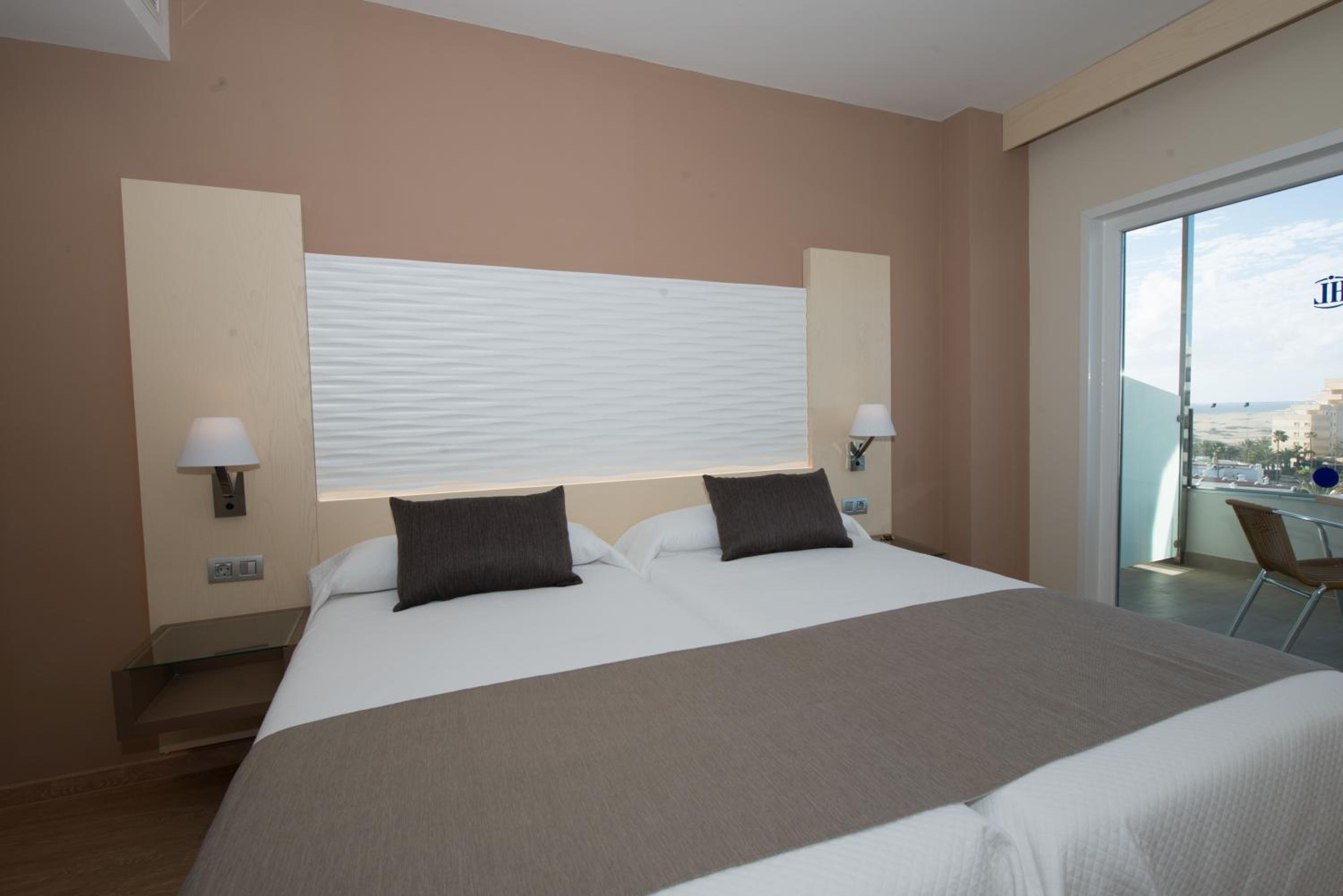 Double or Twin Room with Sea View photo 2