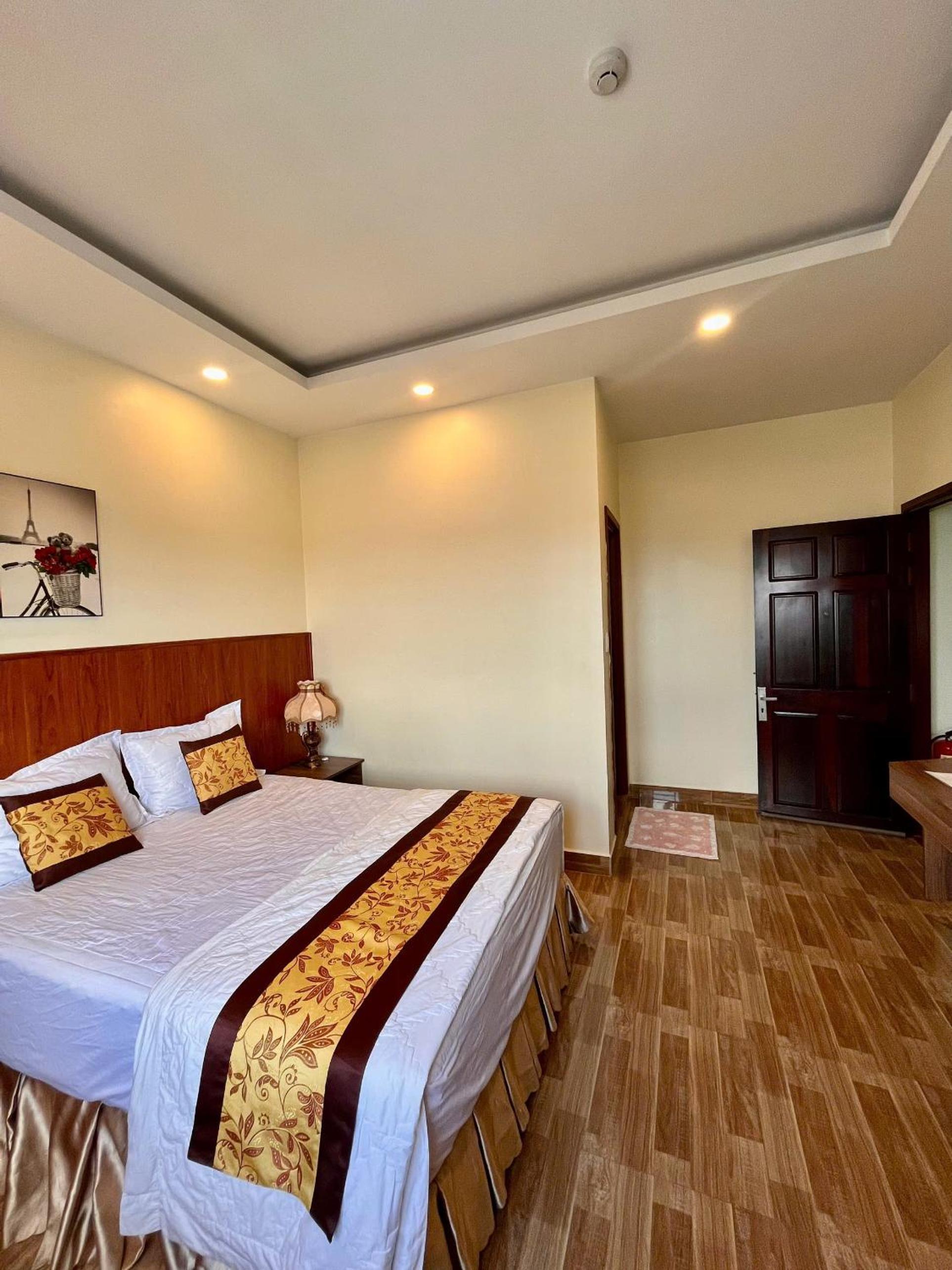 Superior Queen Room