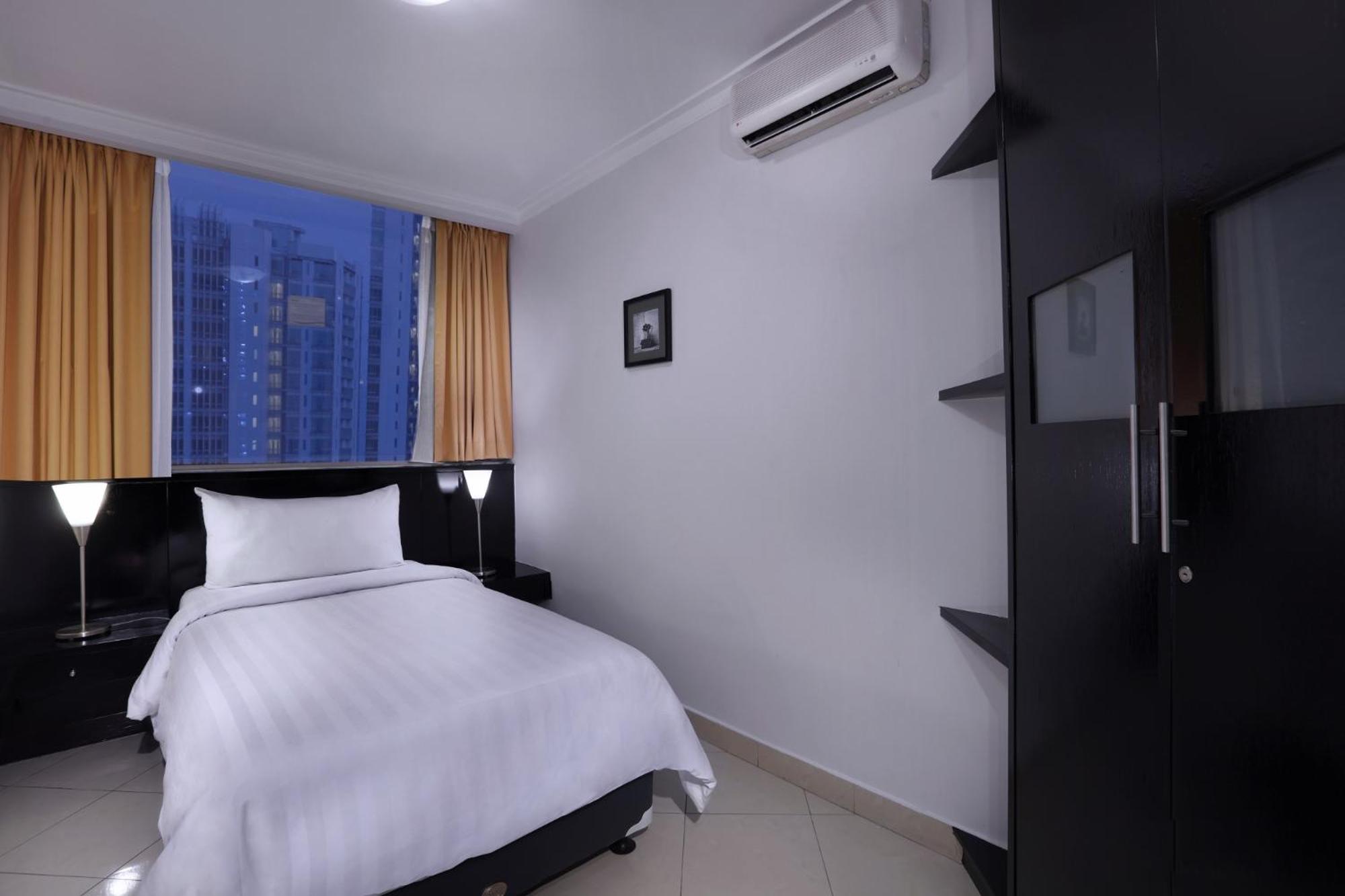 Business Suite - Photo 7
