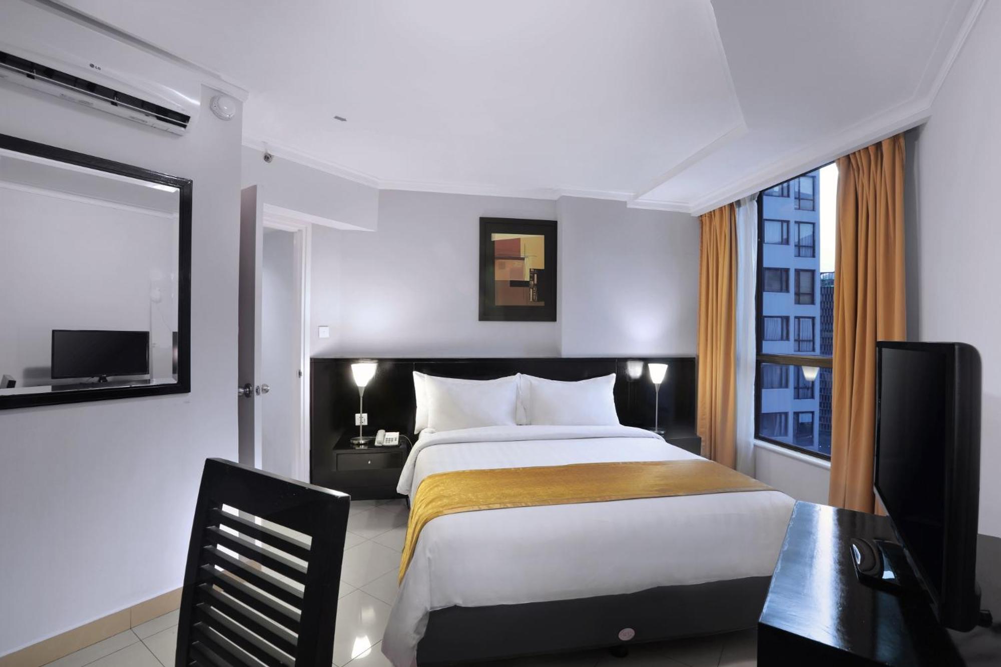 Business Suite - Photo 9