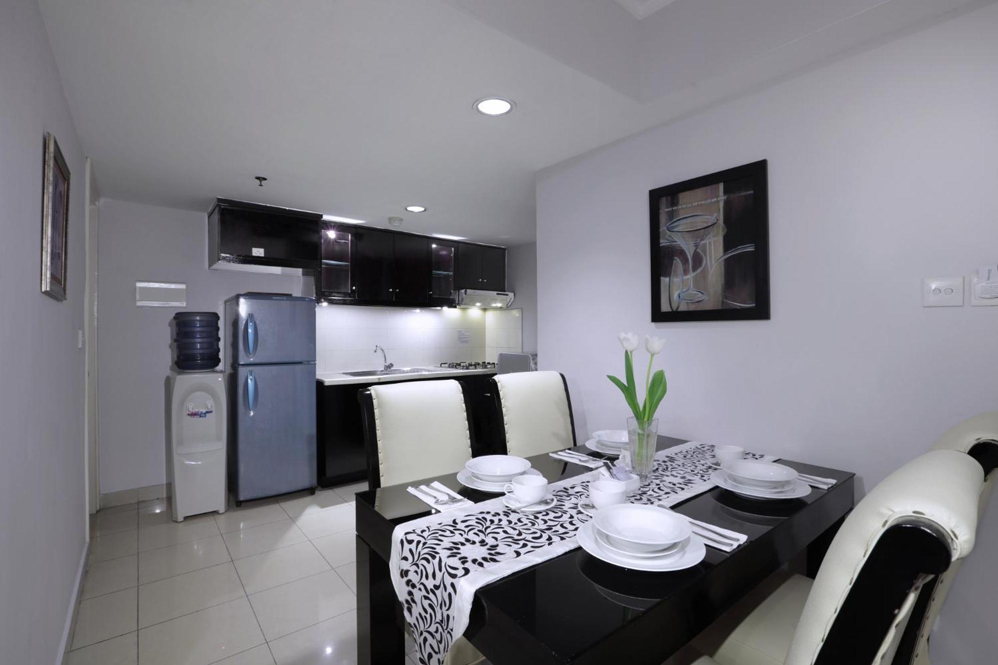 Business Suite - Photo 3