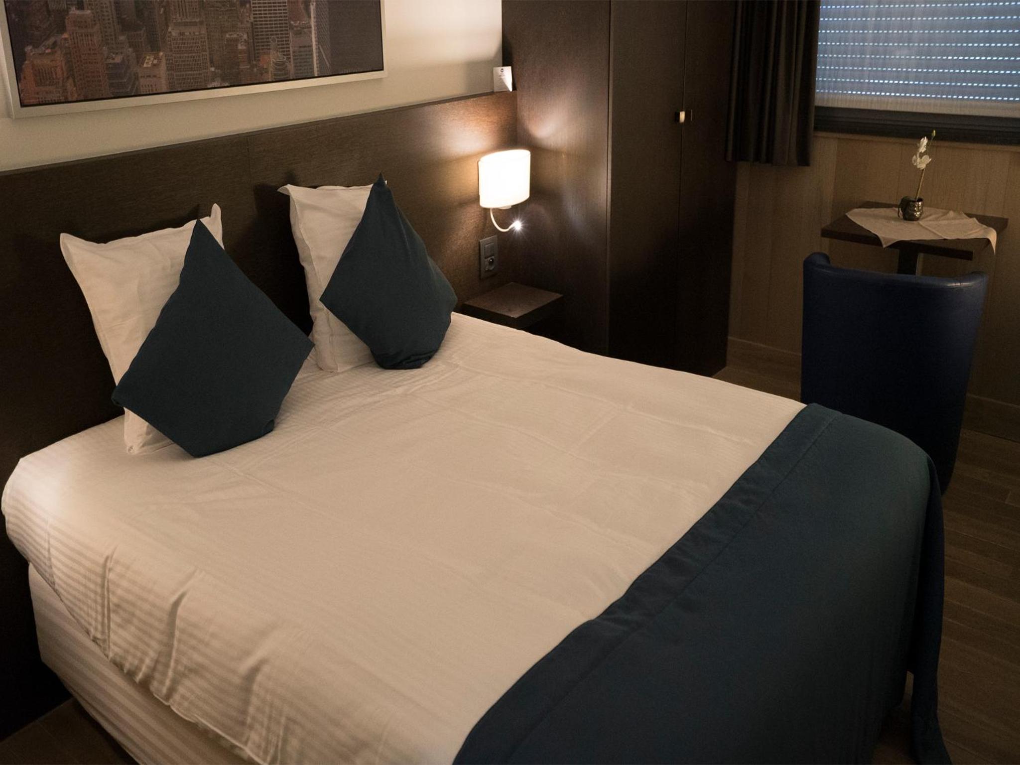Double or Twin Room - Photo 7