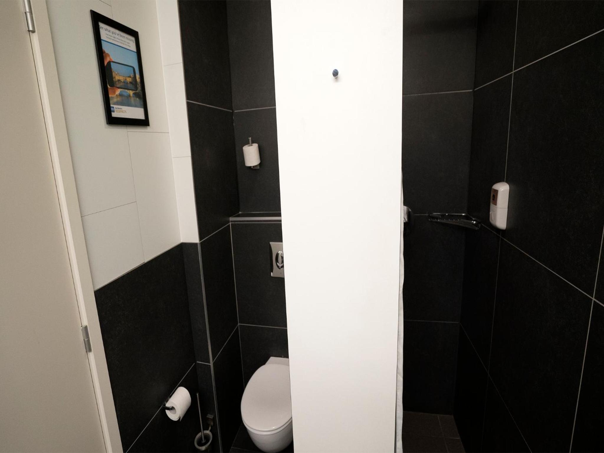 Double or Twin Room - Photo 10