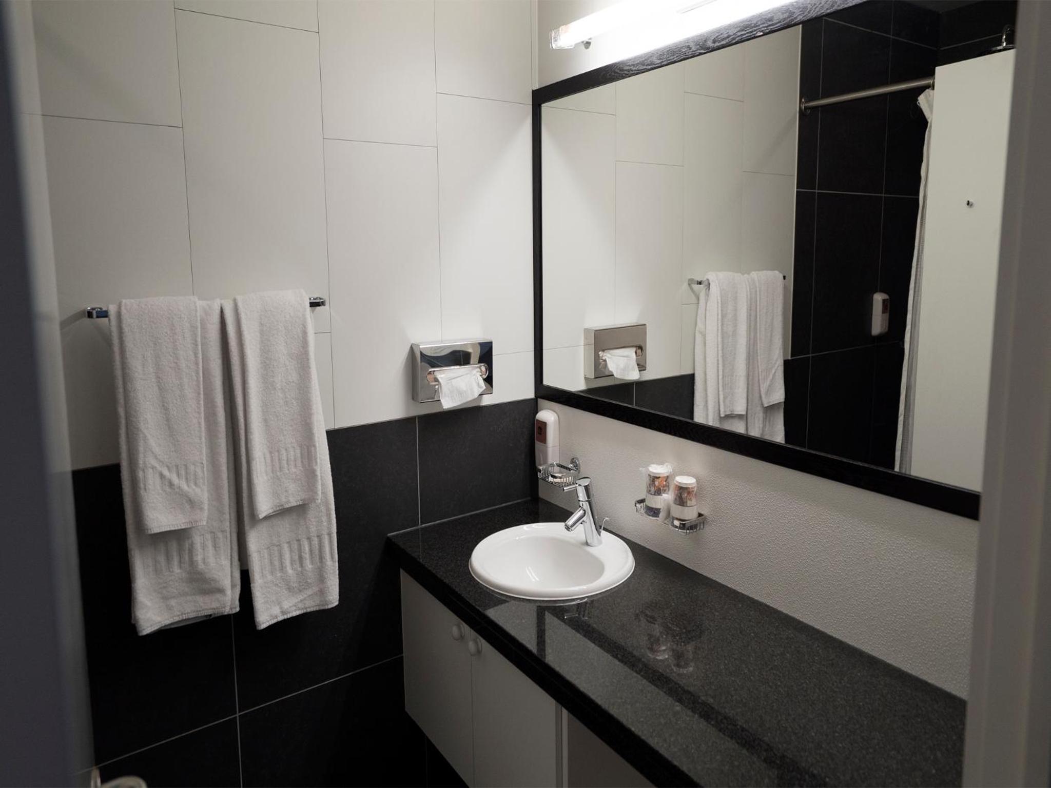 Double or Twin Room - Photo 6