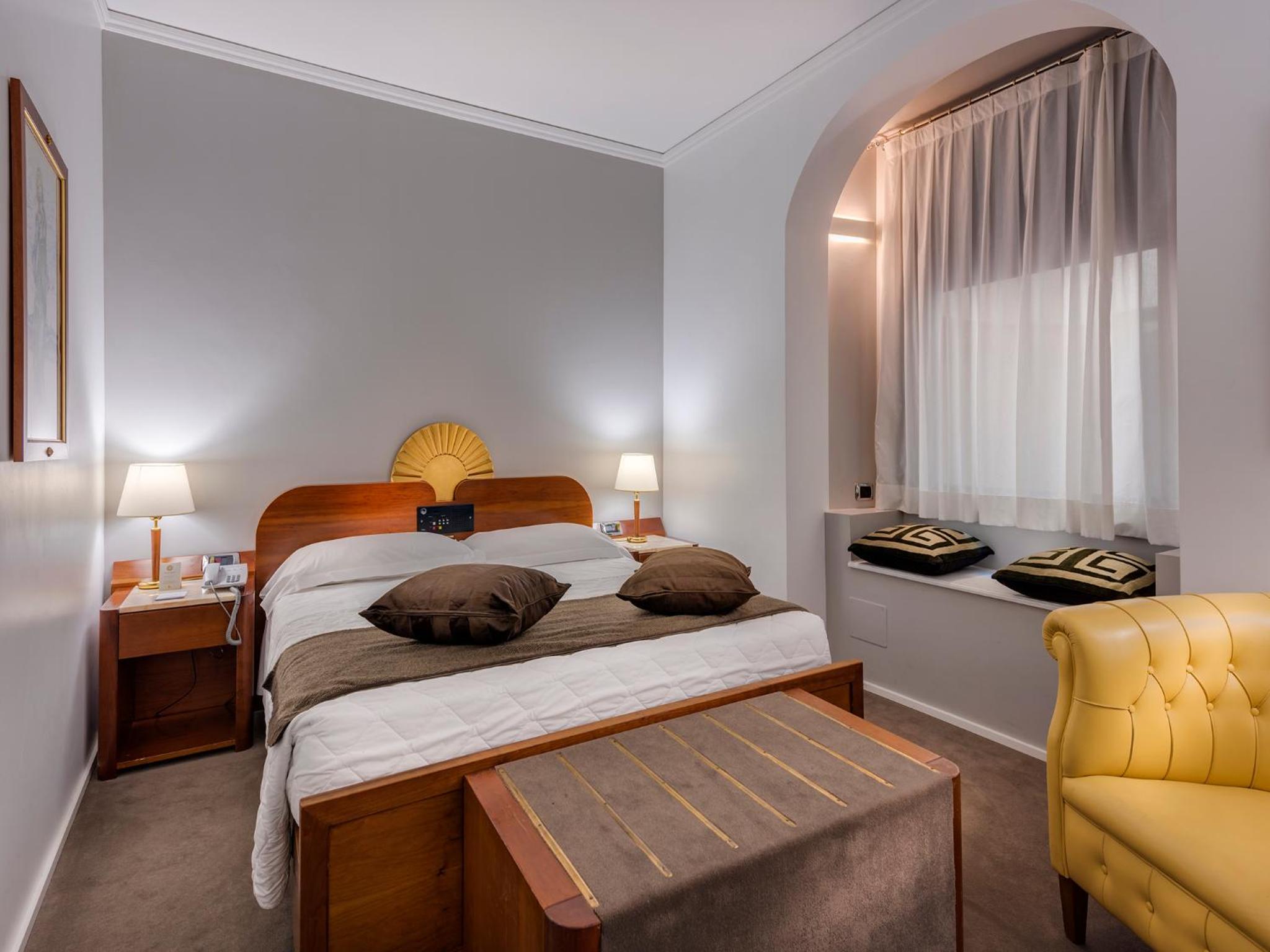 Classic Double or Twin Room - Photo 4