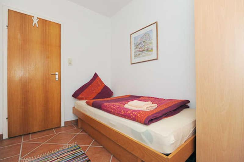Three-Bedroom Apartment with Terrace photo 3