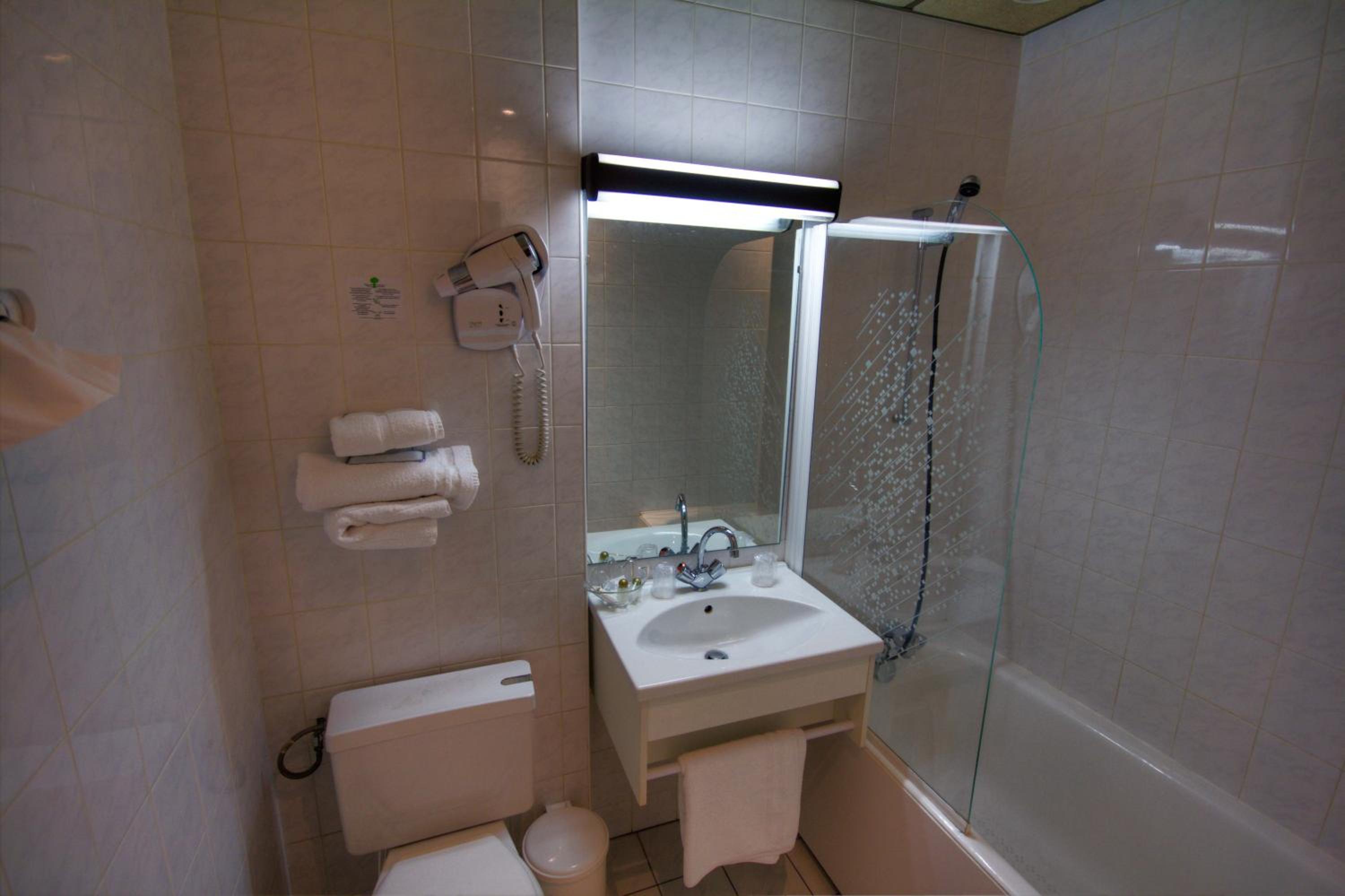 Double Room with Bath photo 2