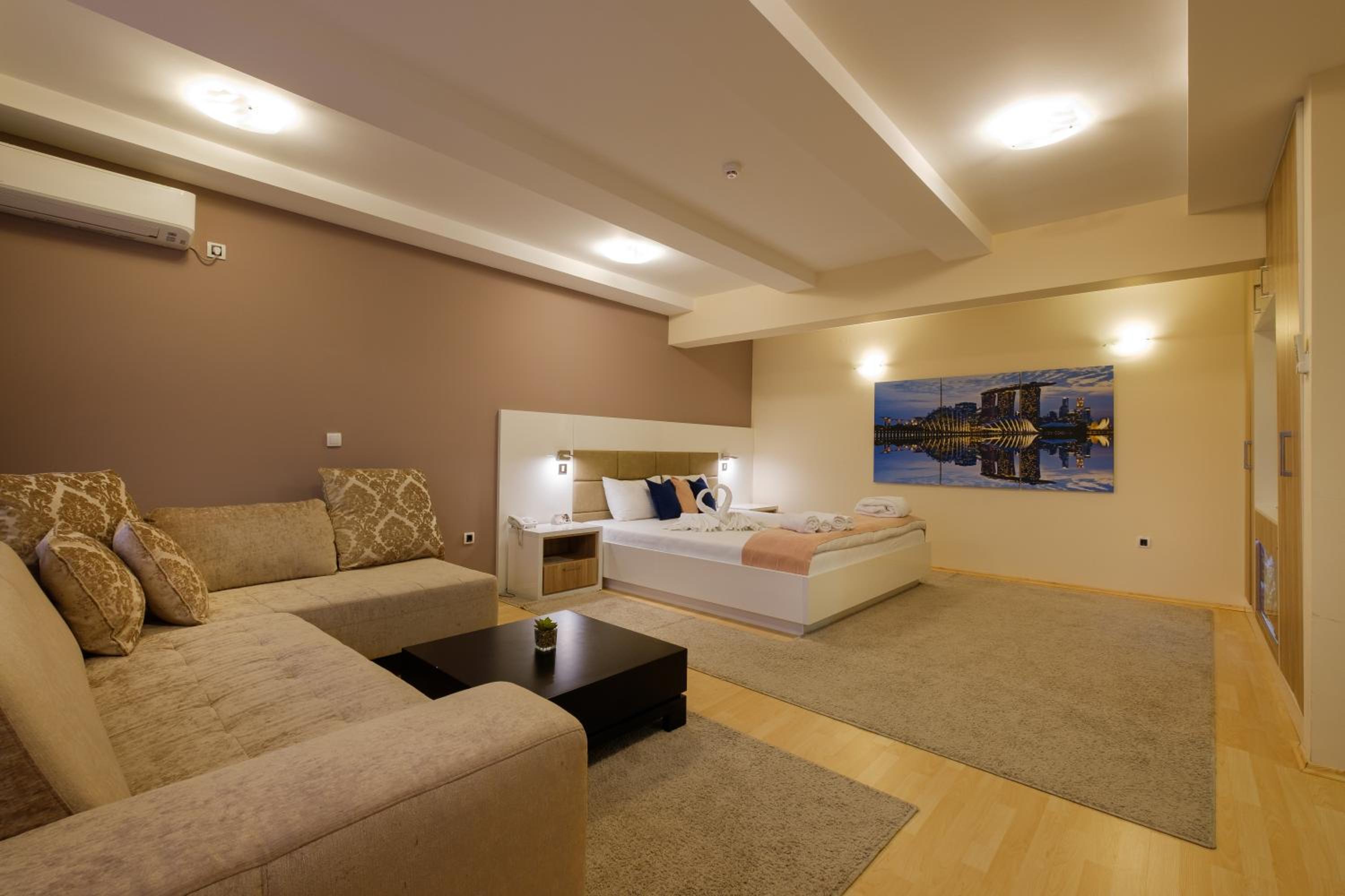 Superior Apartment photo 1
