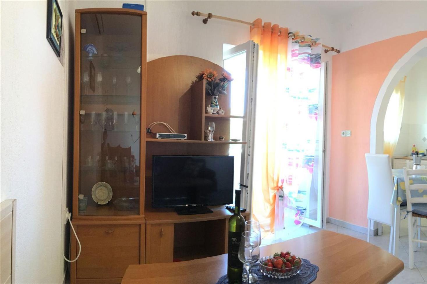 One-Bedroom Apartment with Balcony