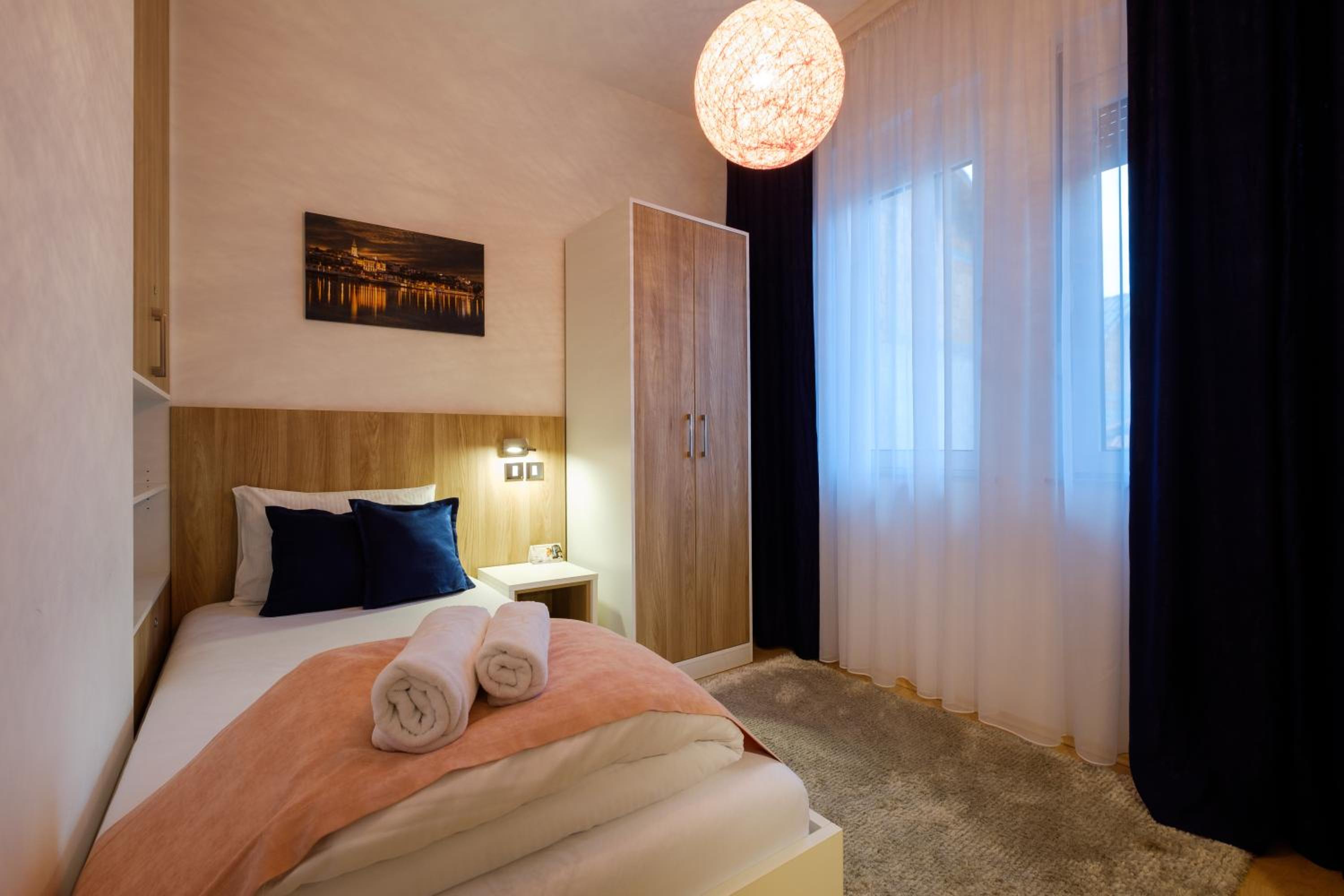 Single Room photo 2
