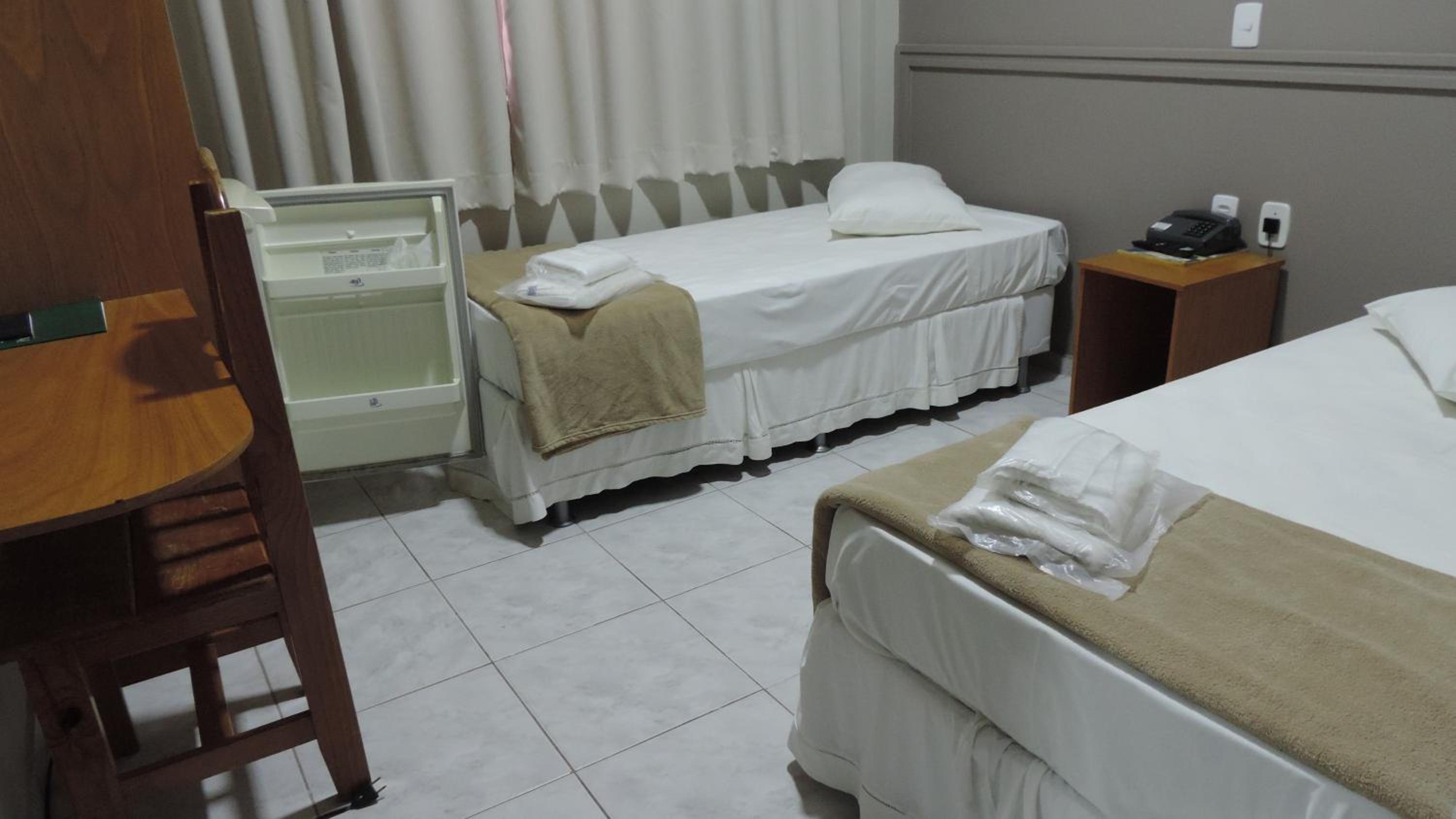Luxury Twin Room - Photo 3