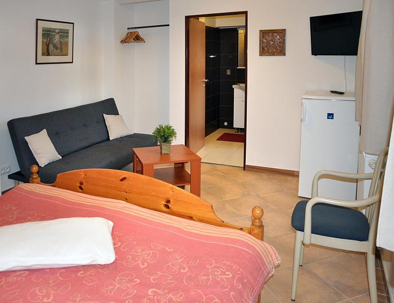 Double Room - Photo 4