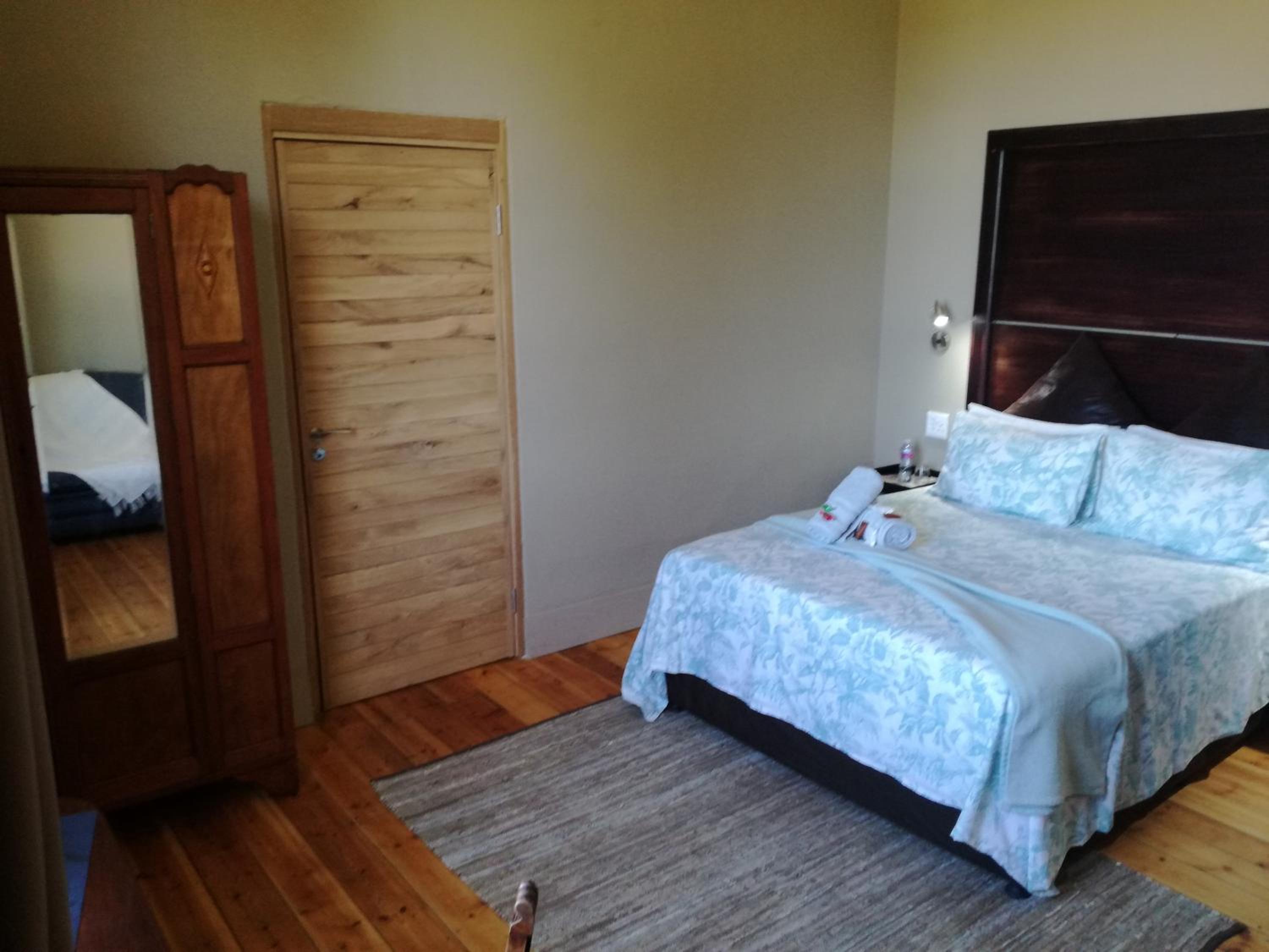 Deluxe King Room photo 2