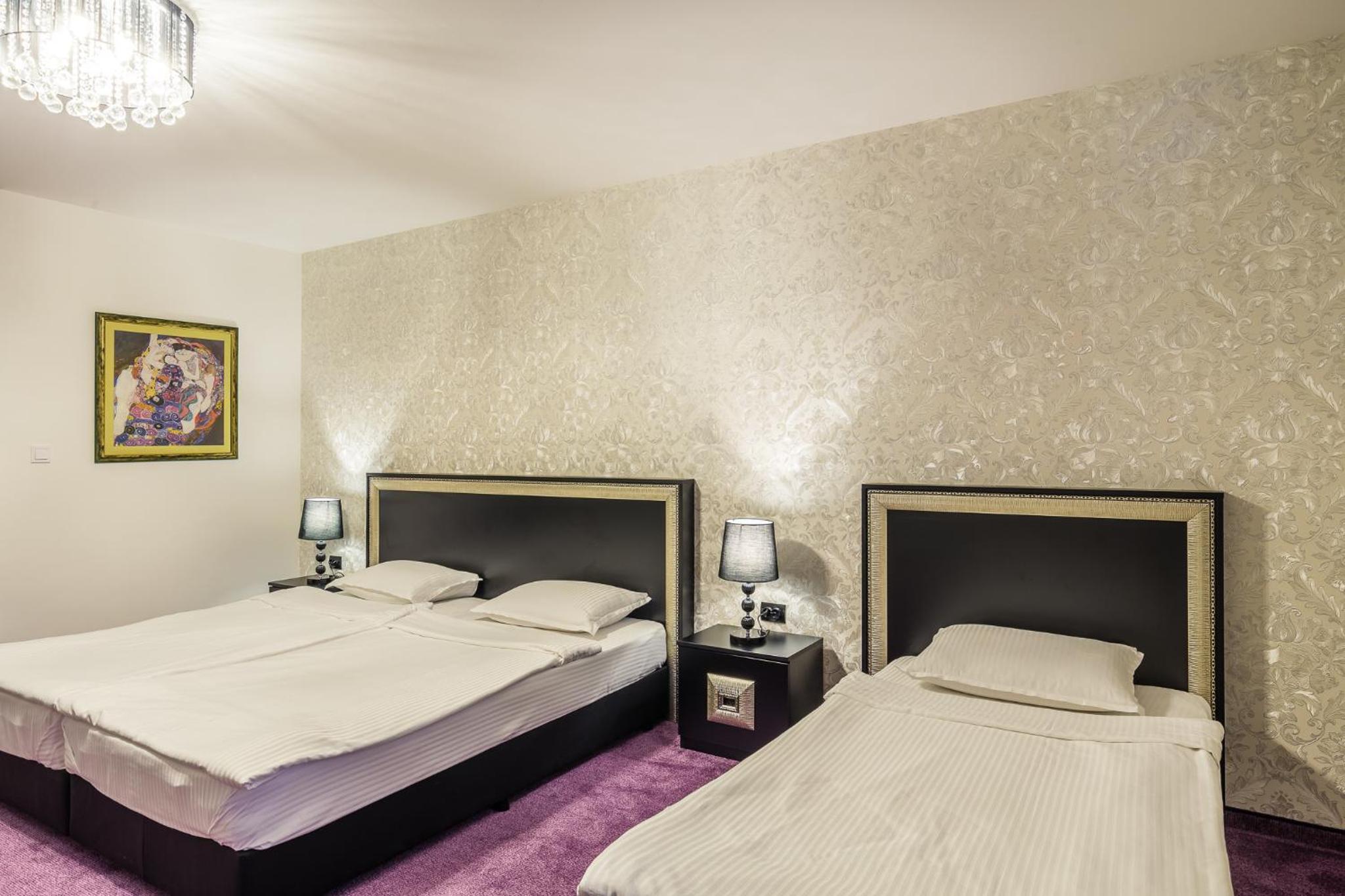 Deluxe Junior Suite - Photo 7