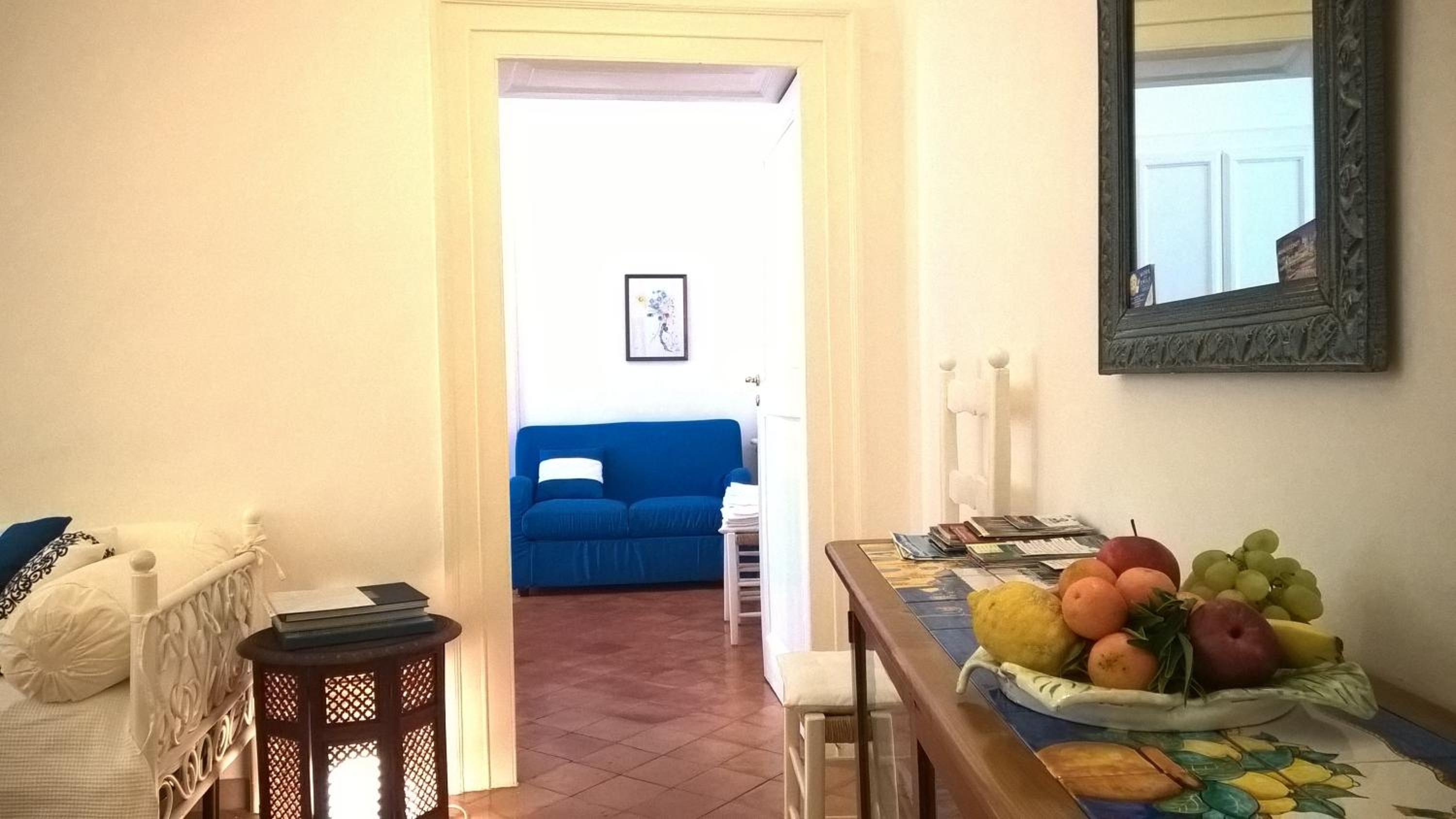 One-Bedroom Apartment photo 3