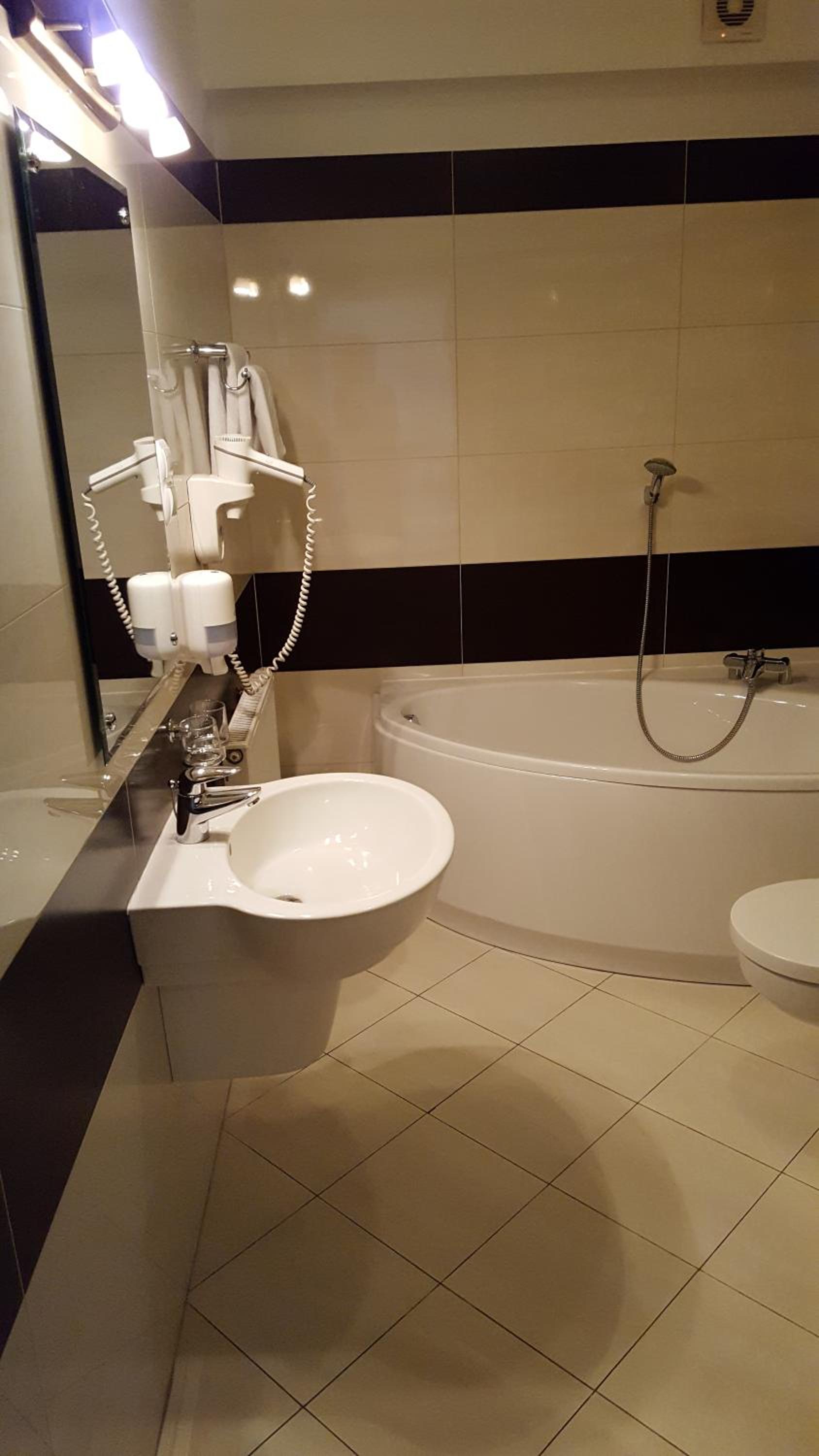 Standard Double Suite - Photo 8