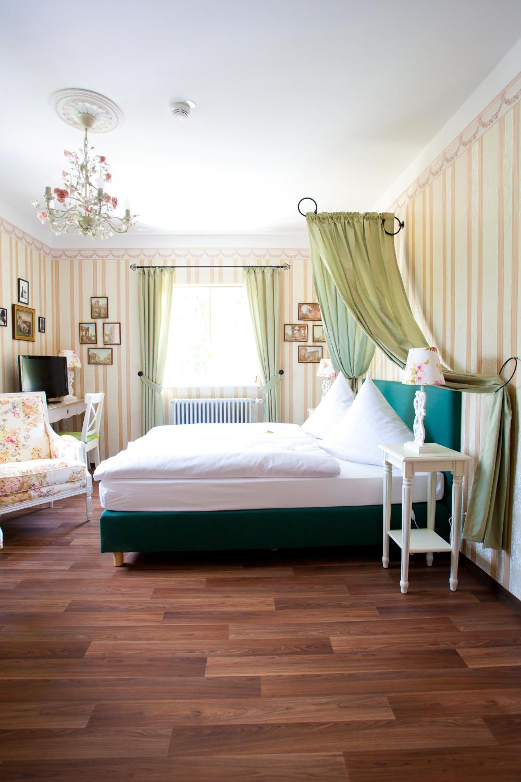 Small Double Room photo 2