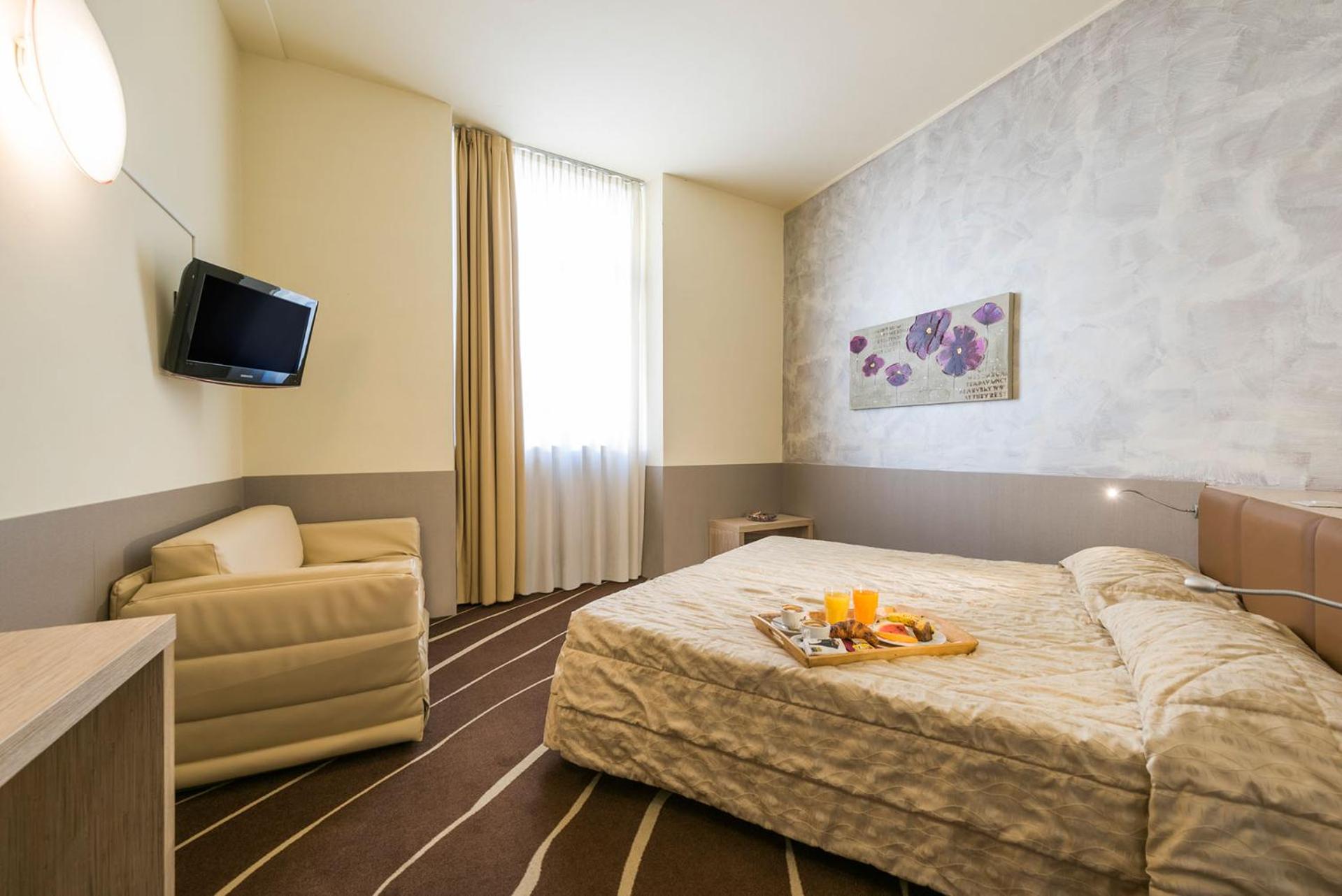 Double Room - Photo 1