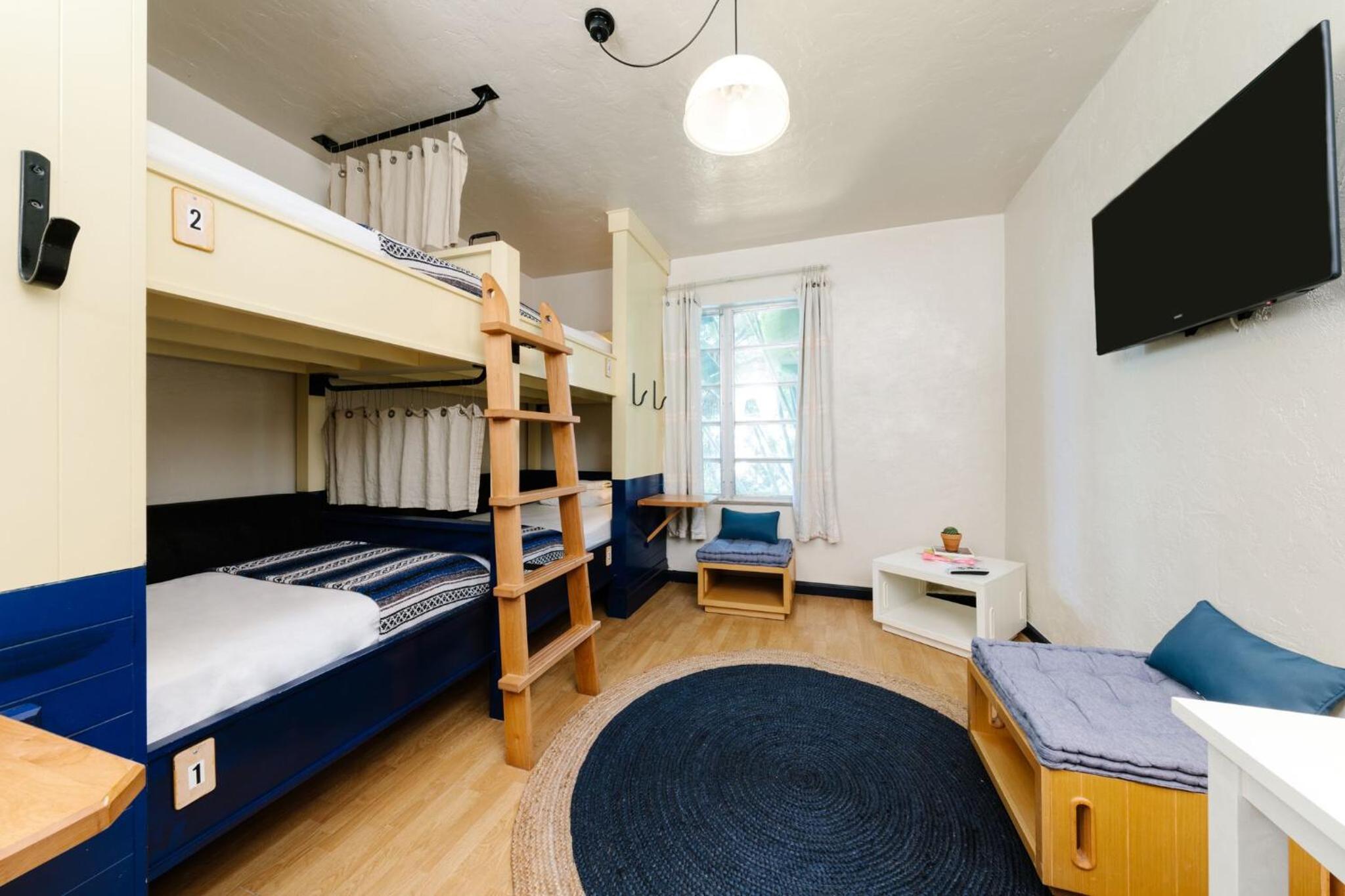 Private Premium Quadruple Room