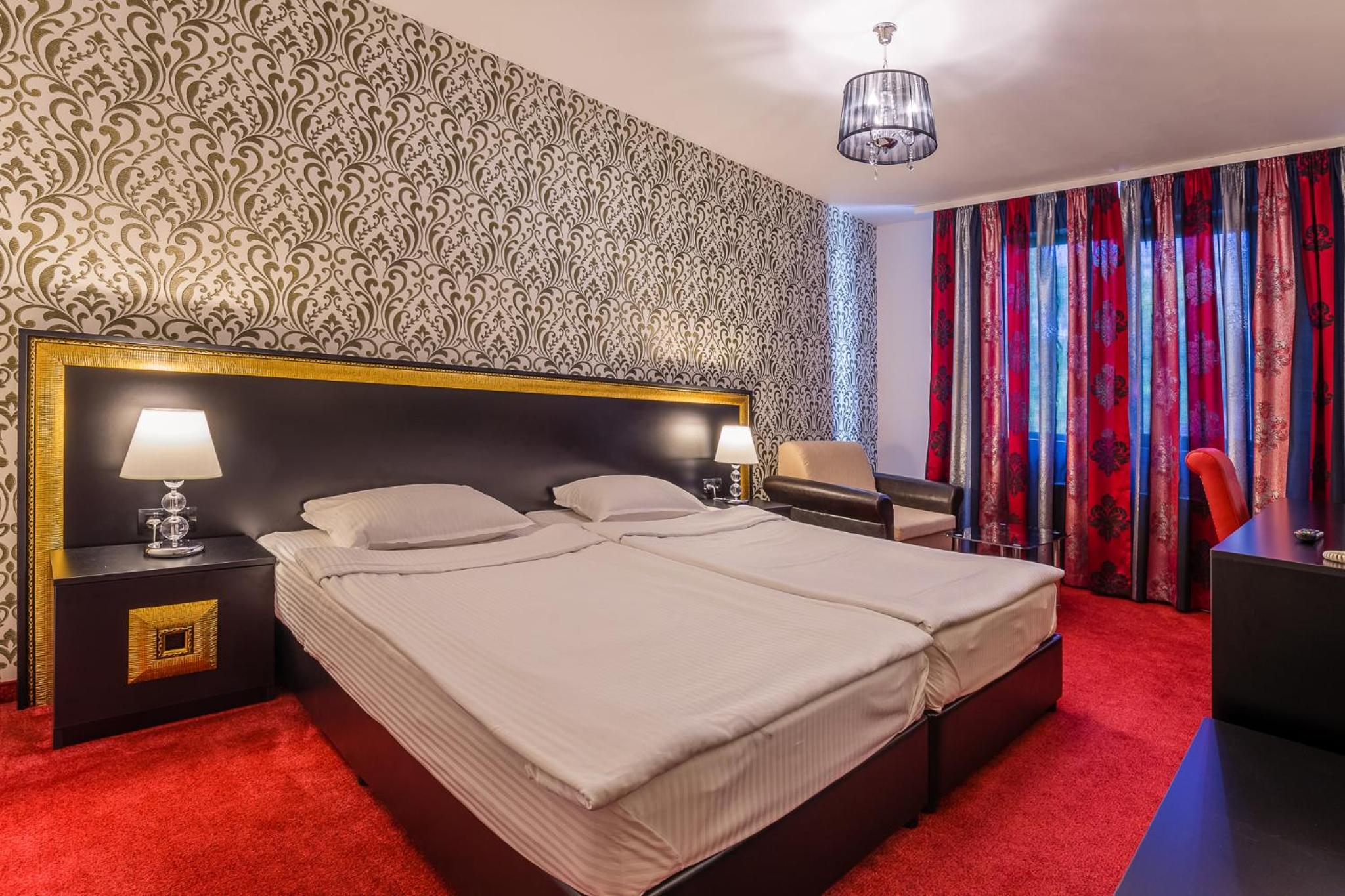 Double Room - Photo 10