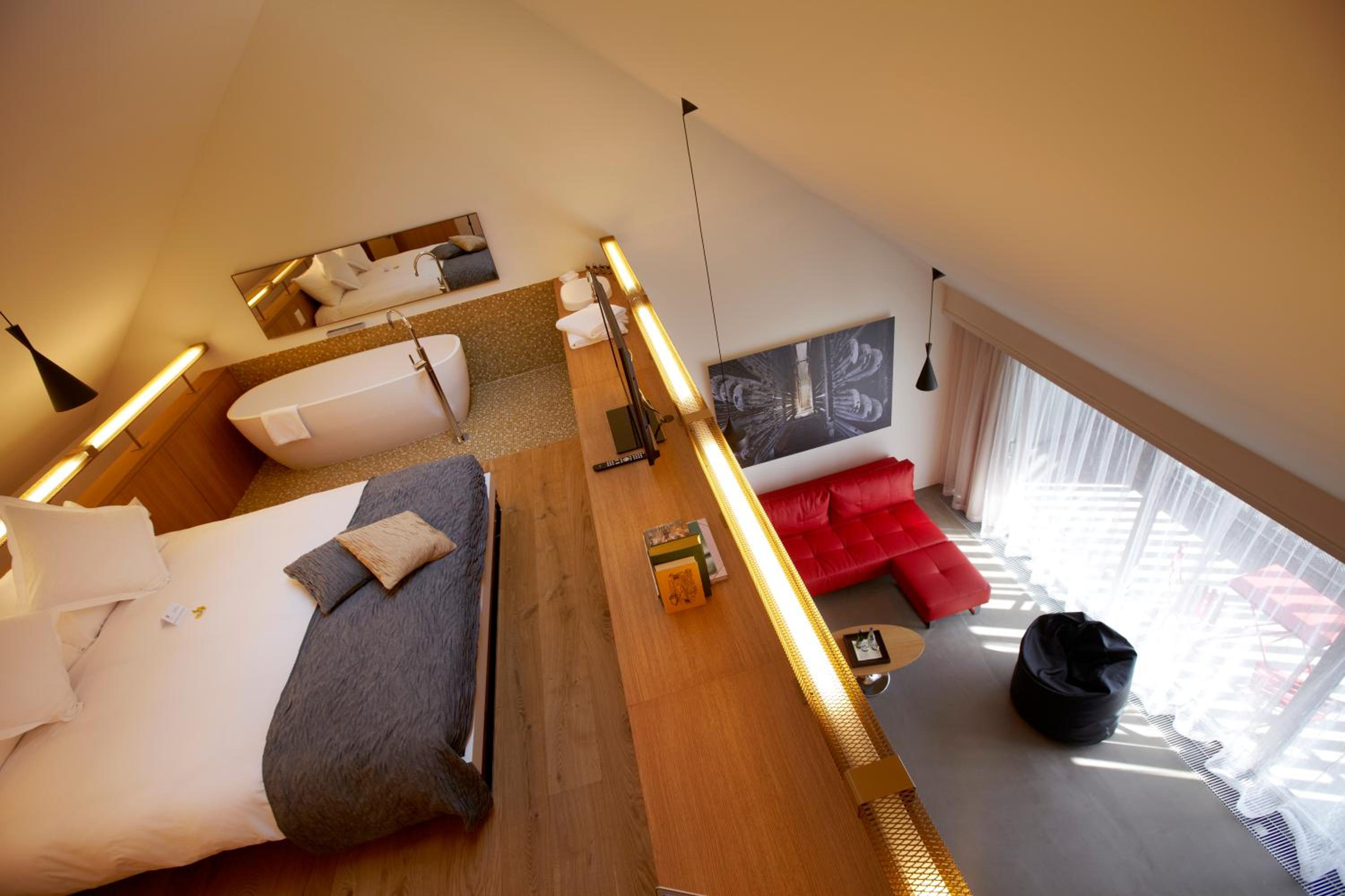 Duplex Suite - Photo 1