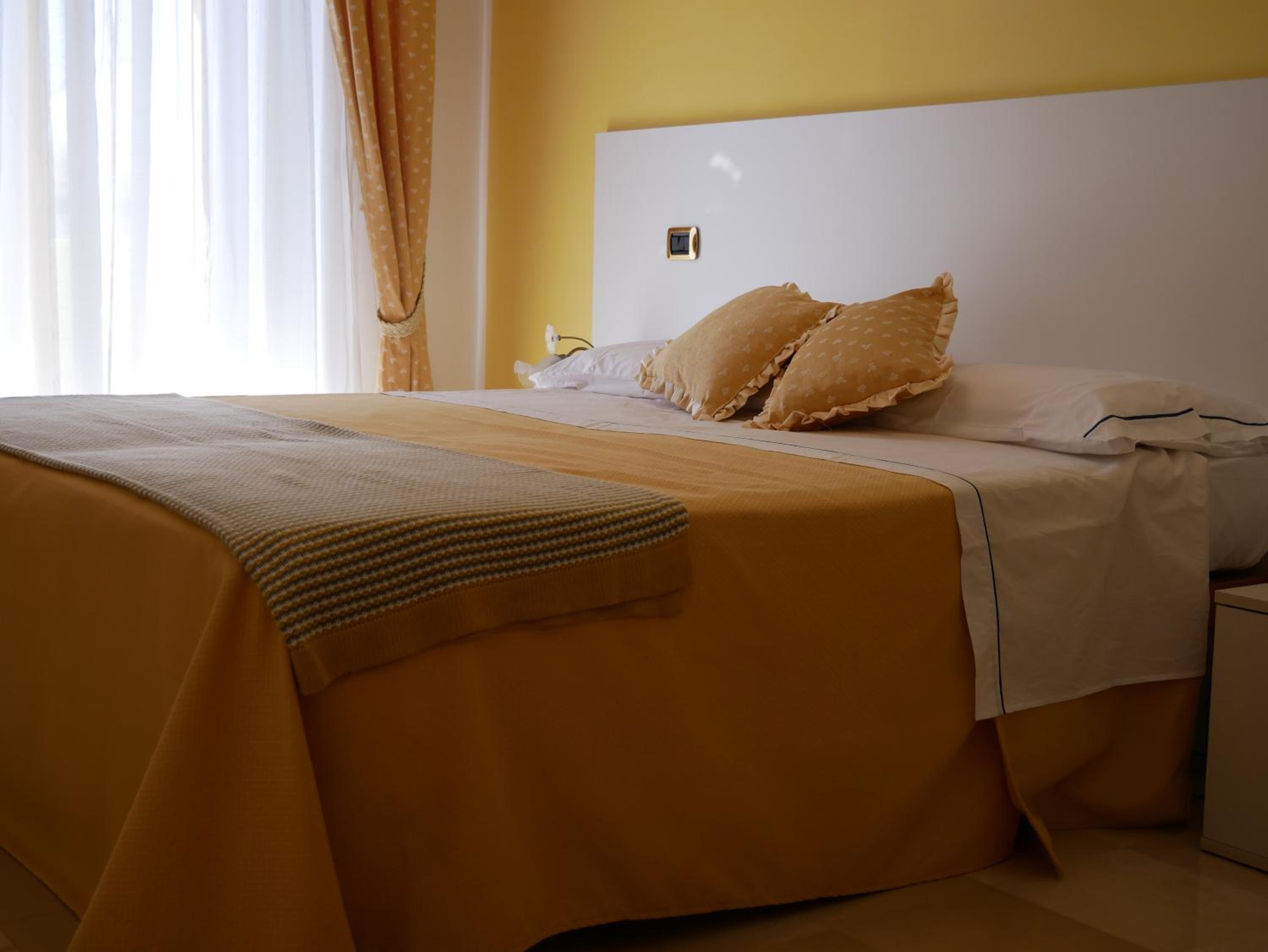 Quadruple Room with Private Bathroom