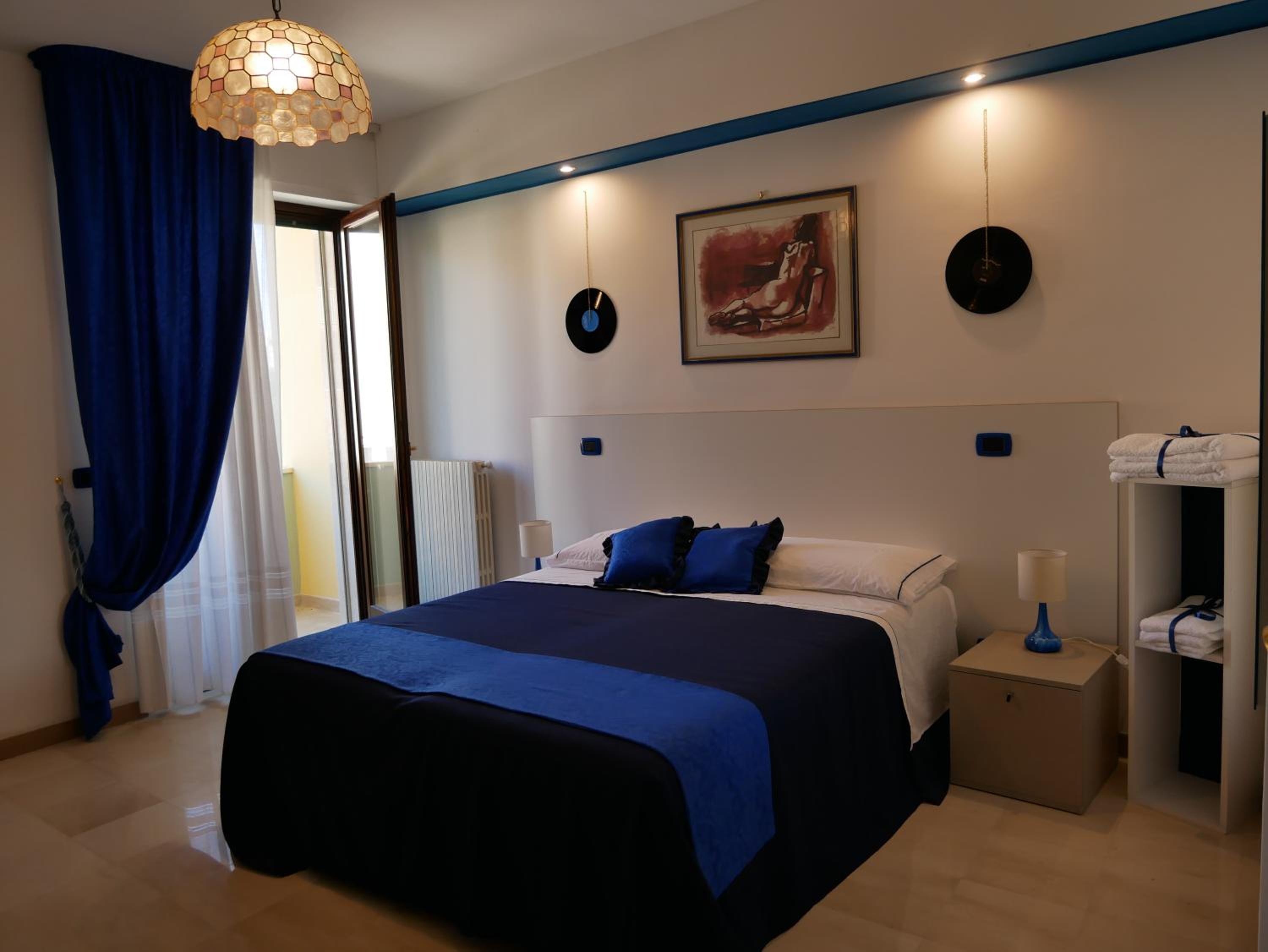 Triple Room with Private Bathroom - Photo 6