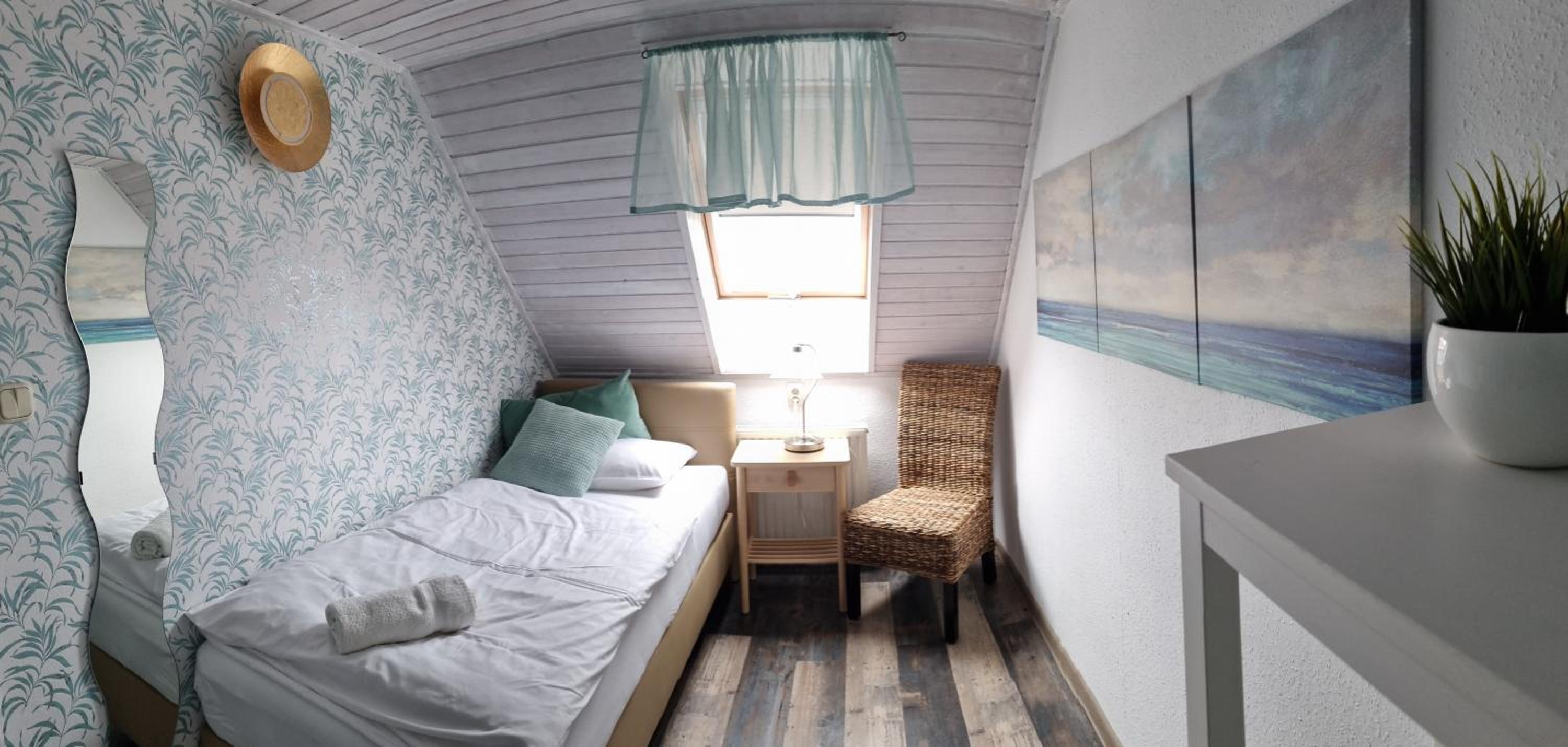 Single Room photo 1